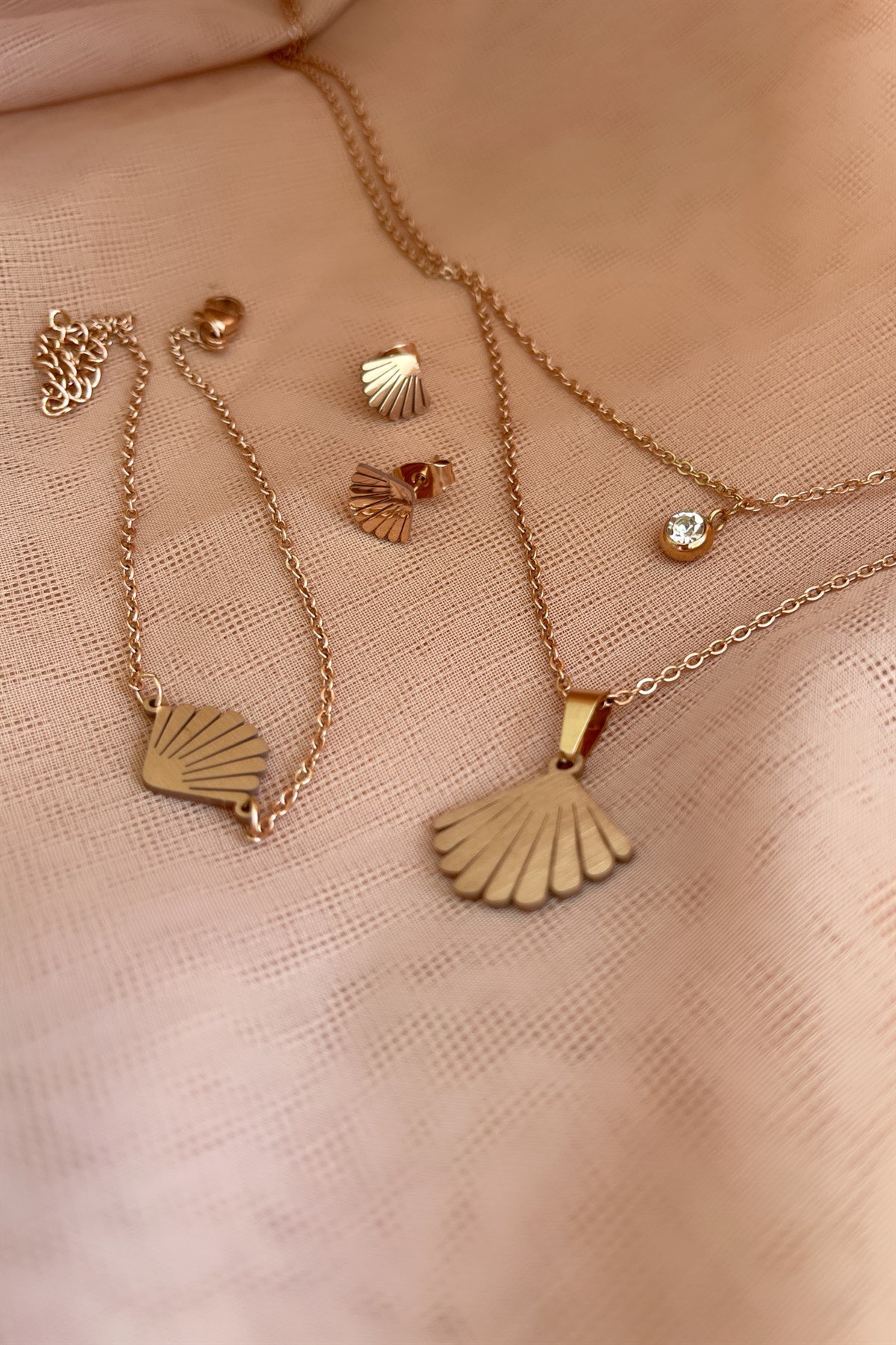 Shell Çelik Kolye Küpe Bileklik Seti