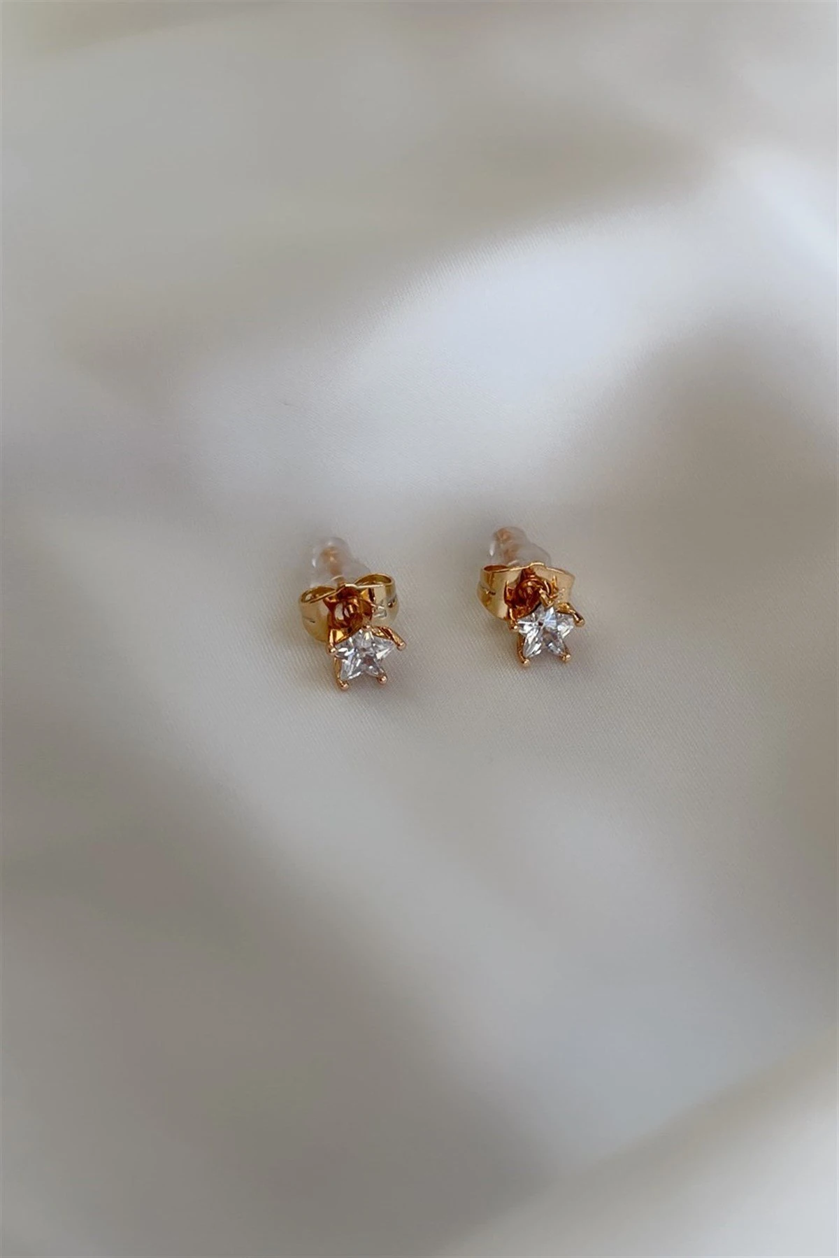 Yıldız Tektaş Küpe