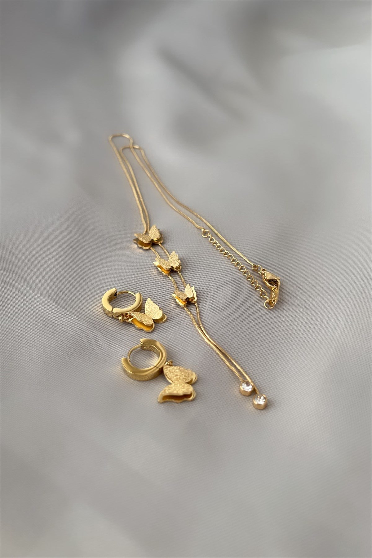 Kelebekli Çelik Kolye Küpe Seti