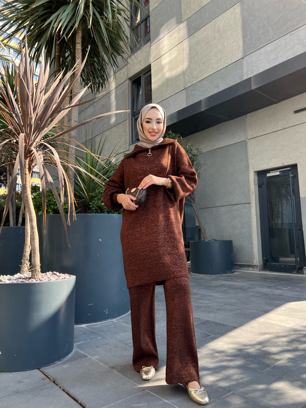 Sequined Knit Set - Brown