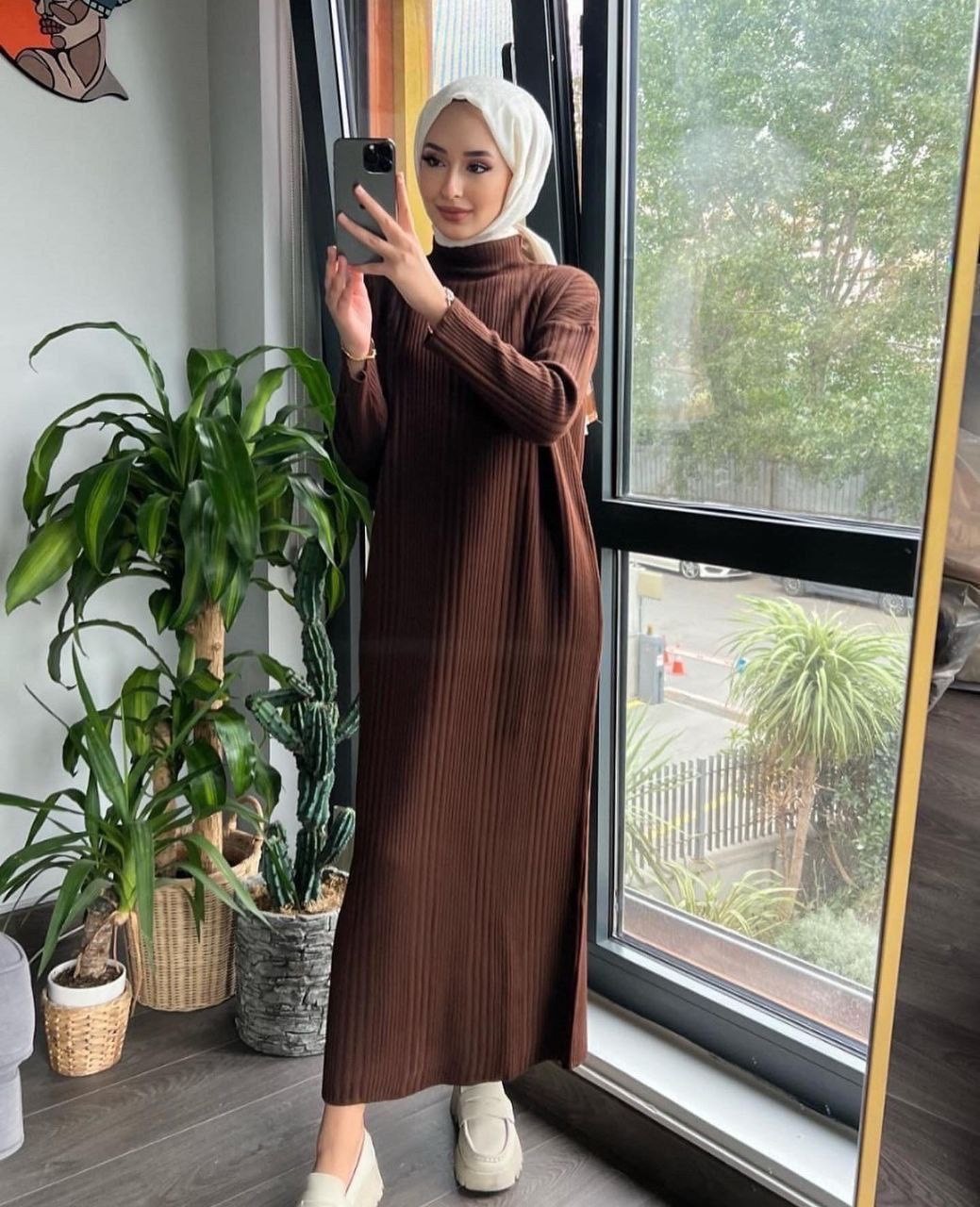 Straight-Cut Knit Dress - Brown