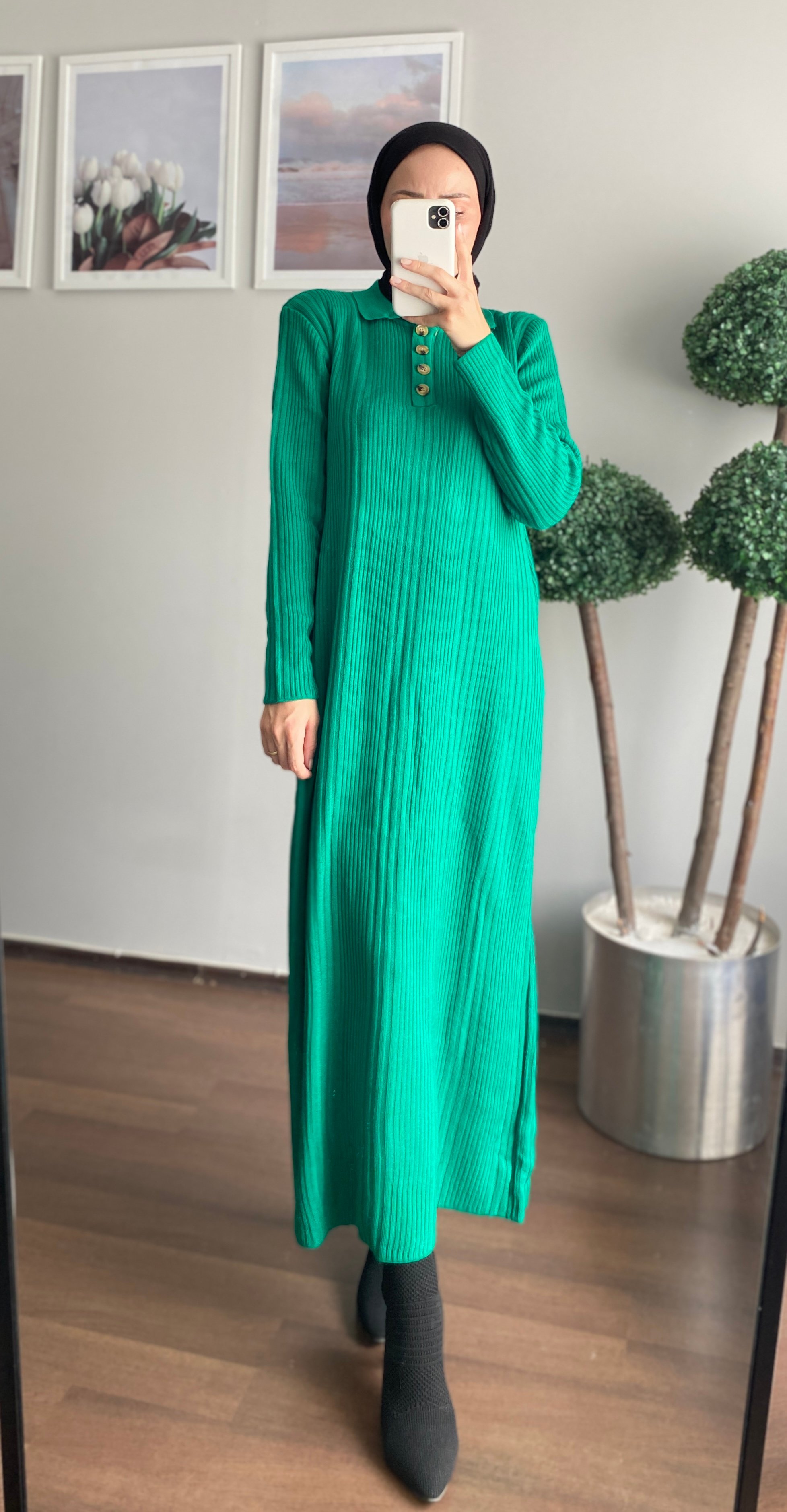 Knit Dress with Gold Buttons - Green