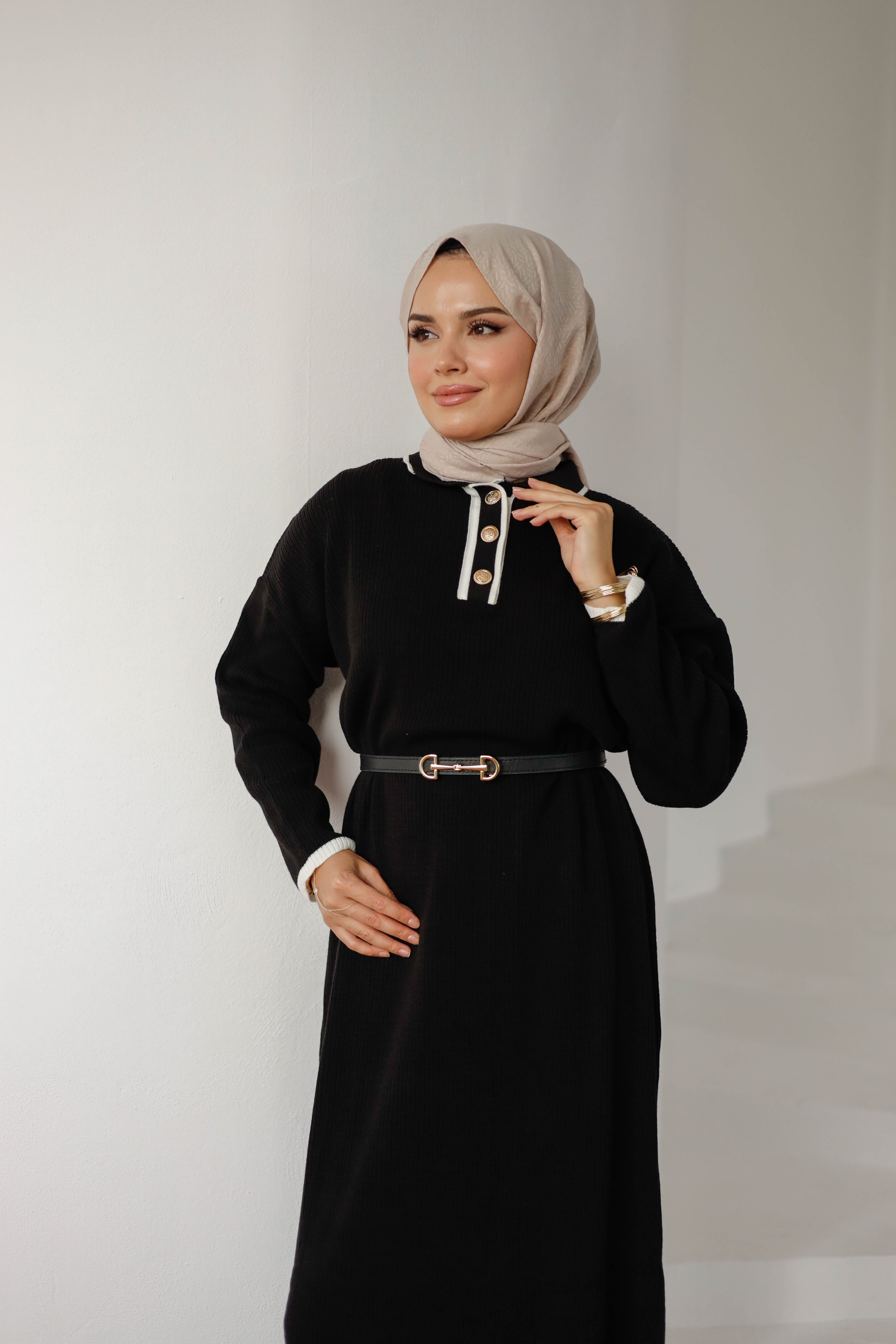 Düğmeli Sona Triko Elbise