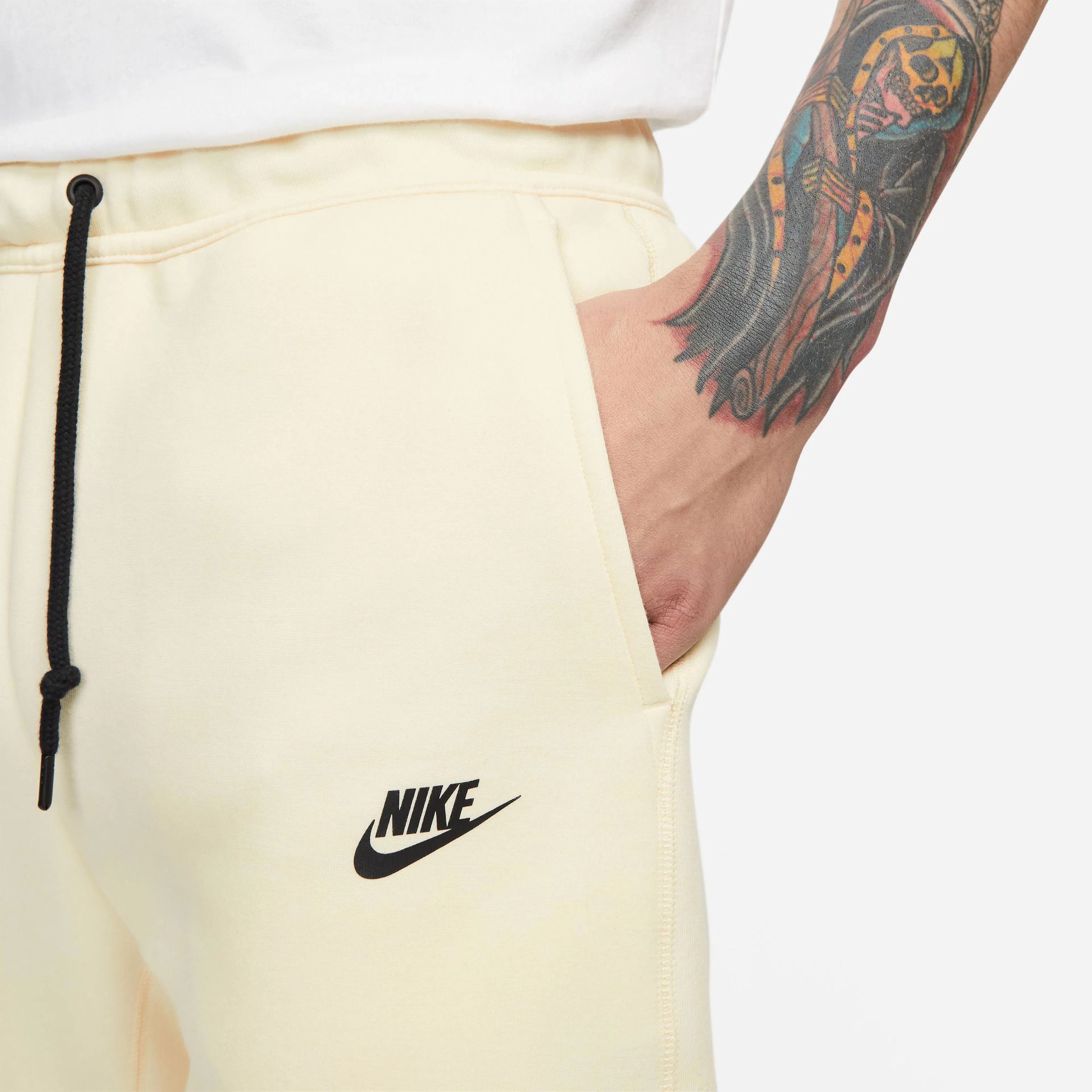 Tech Fleece Joggers - Coconut Milk/Siyah