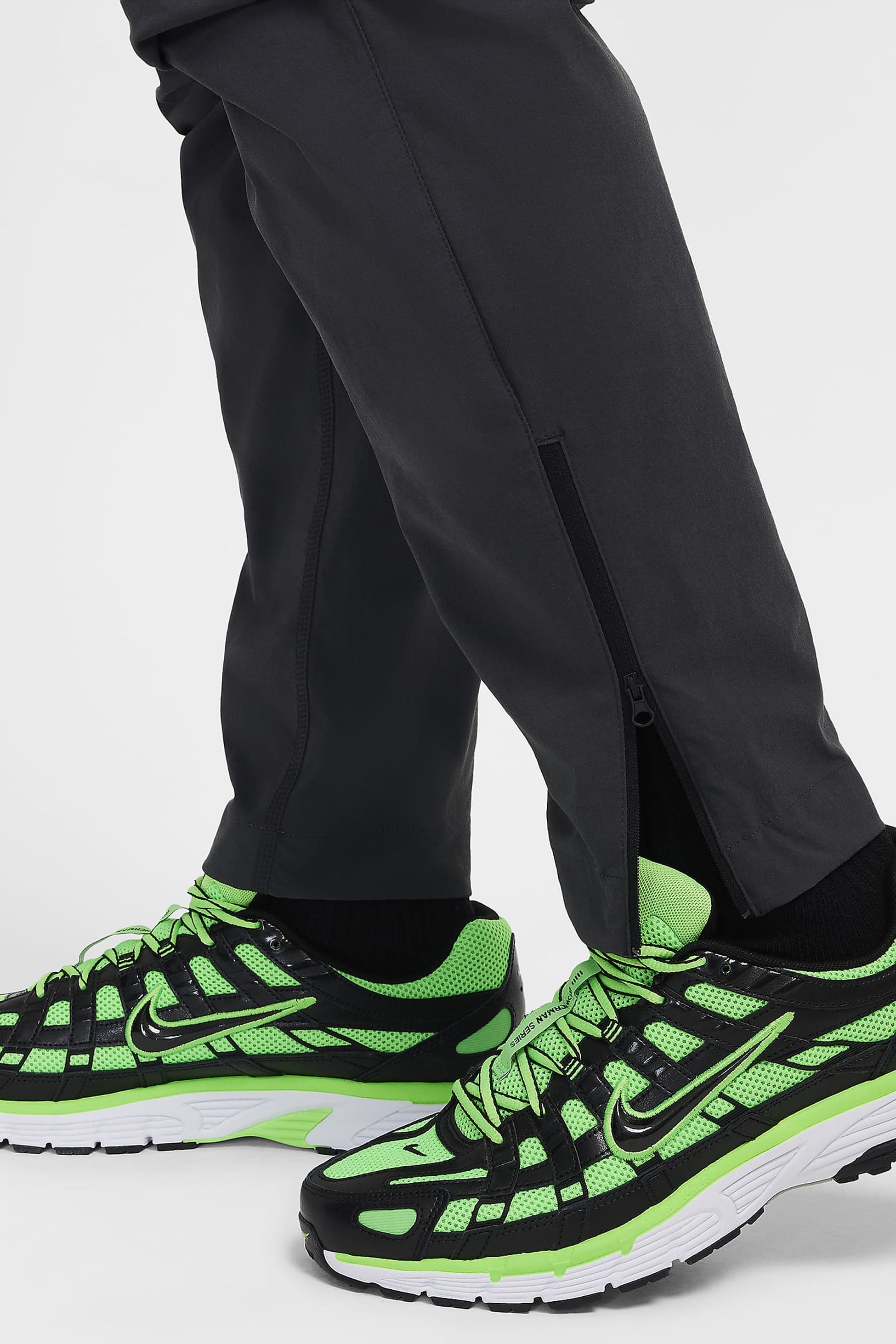 Tech Woven Trousers - Black/Anthracite/Green Strike