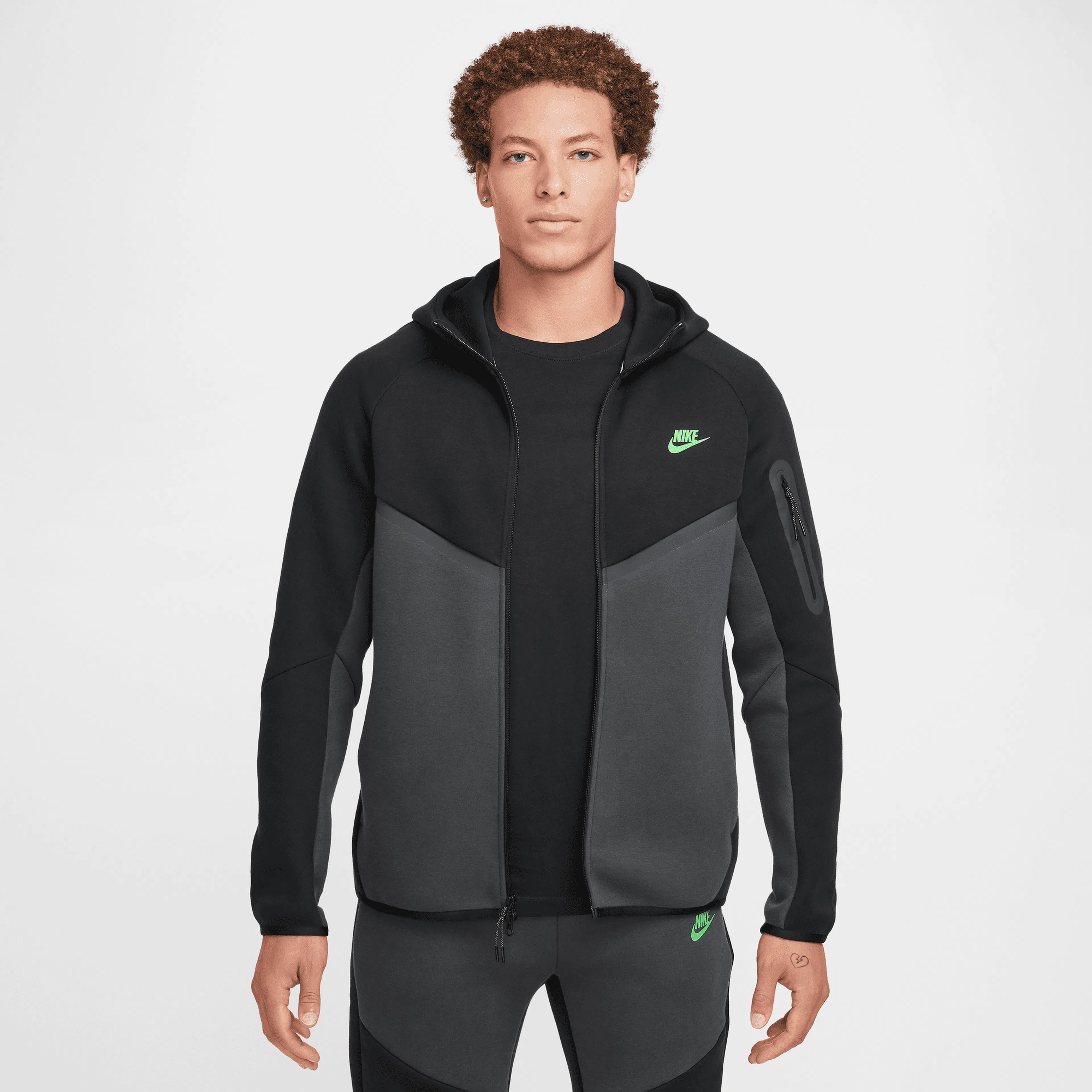 Black/Anthracite/Green Strike