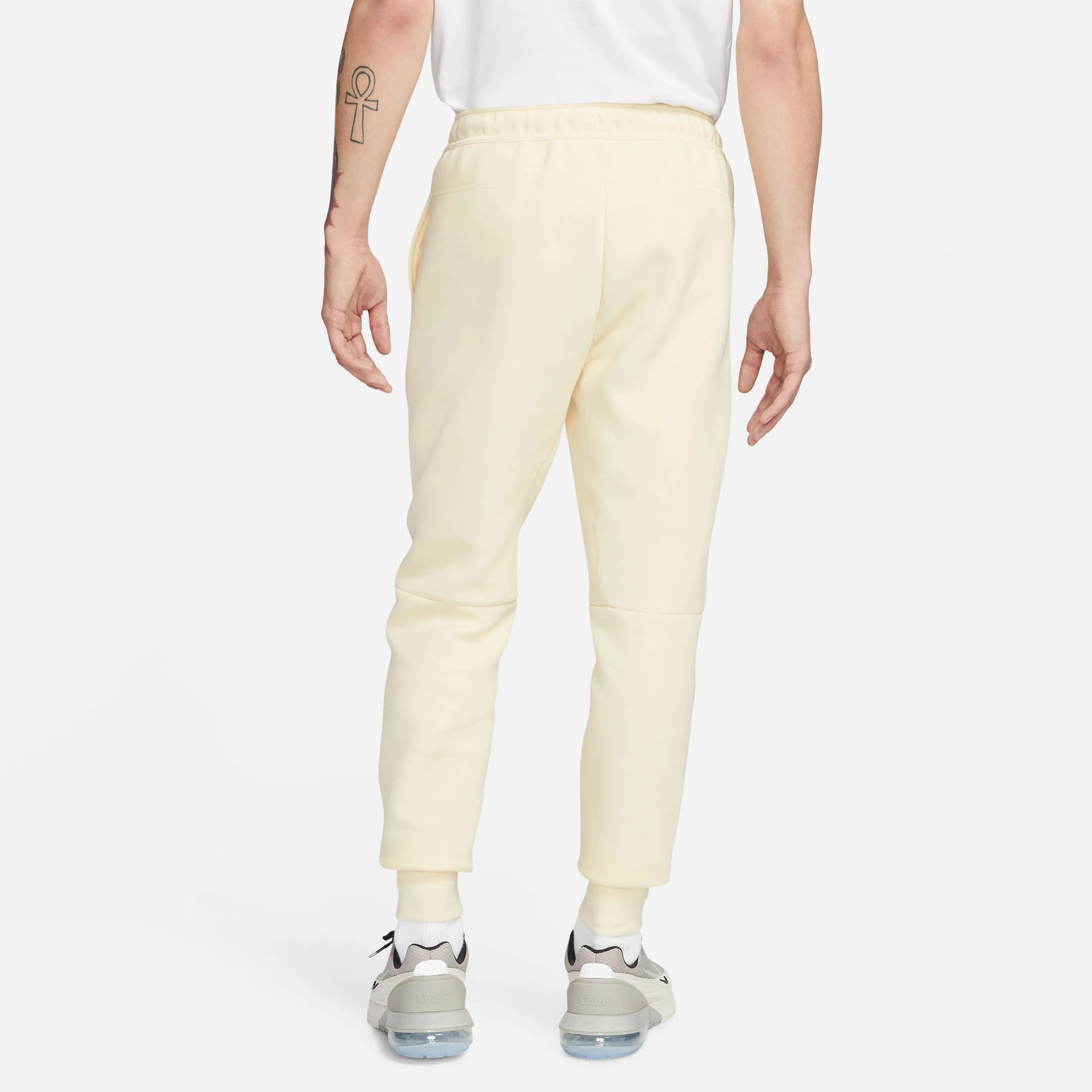 Tech Fleece Joggers - Coconut Milk/Siyah