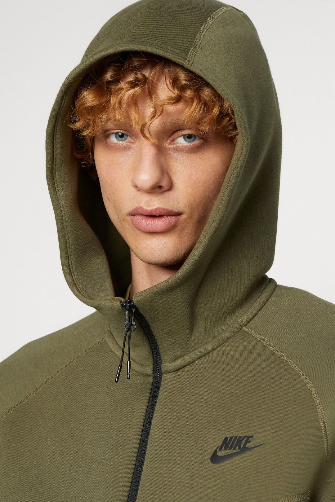 Yeni Tech Fleece Windrunner Kapüşonlu Üst - Medium Olive/Siyah