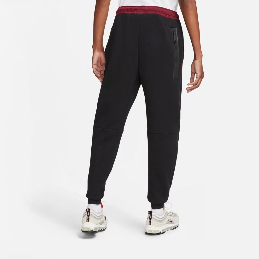 Tech Fleece Joggers - Black/Dark Beetroot/Phantom