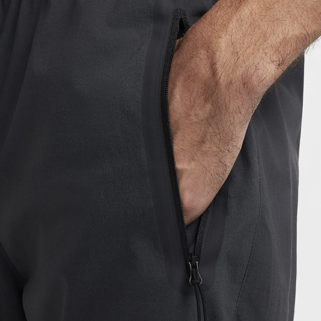 Tech Woven Trousers - Black/Anthracite/Green Strike