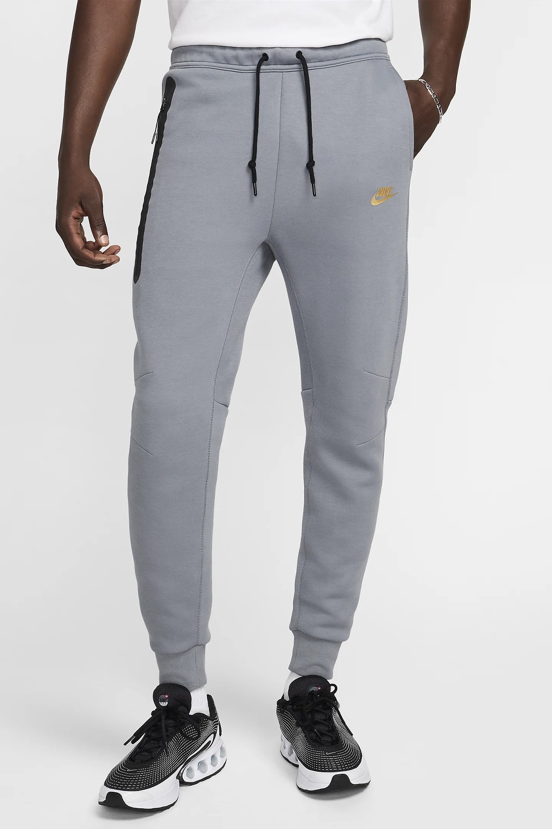 Yeni Tech Fleece Joggers - Cool Grey/Metallic Gold