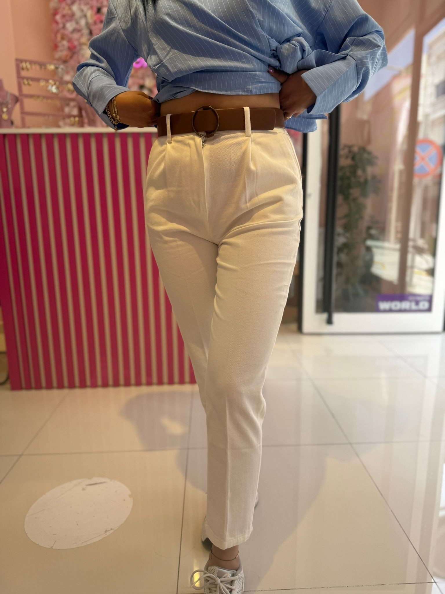 🌸 Beyaz Mom Pantalon "Sade ama etkili bir stil arayanlara!"