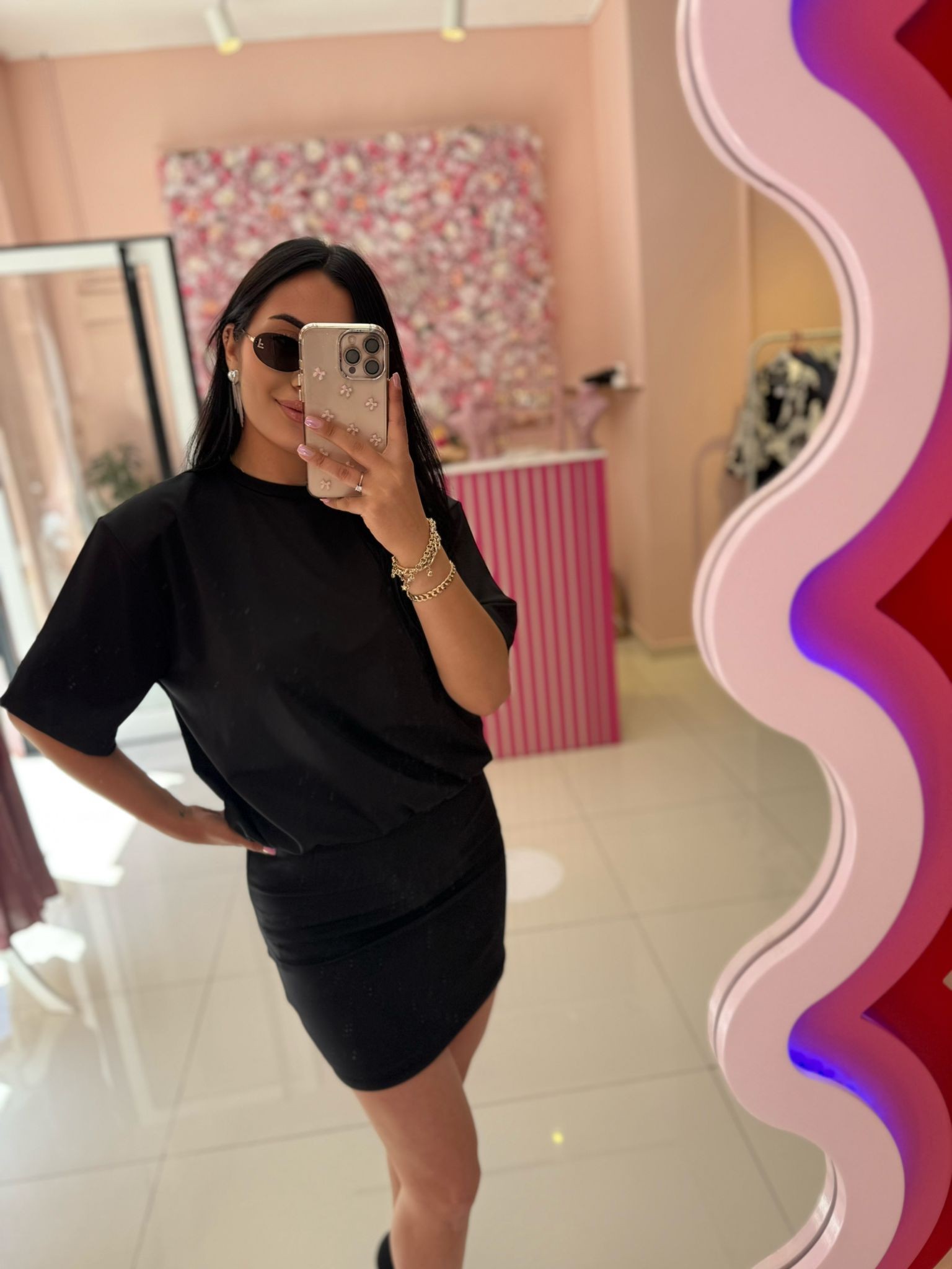 🖤 Minimal Şıklık, Maksimum Etki! Siyah Elbise 