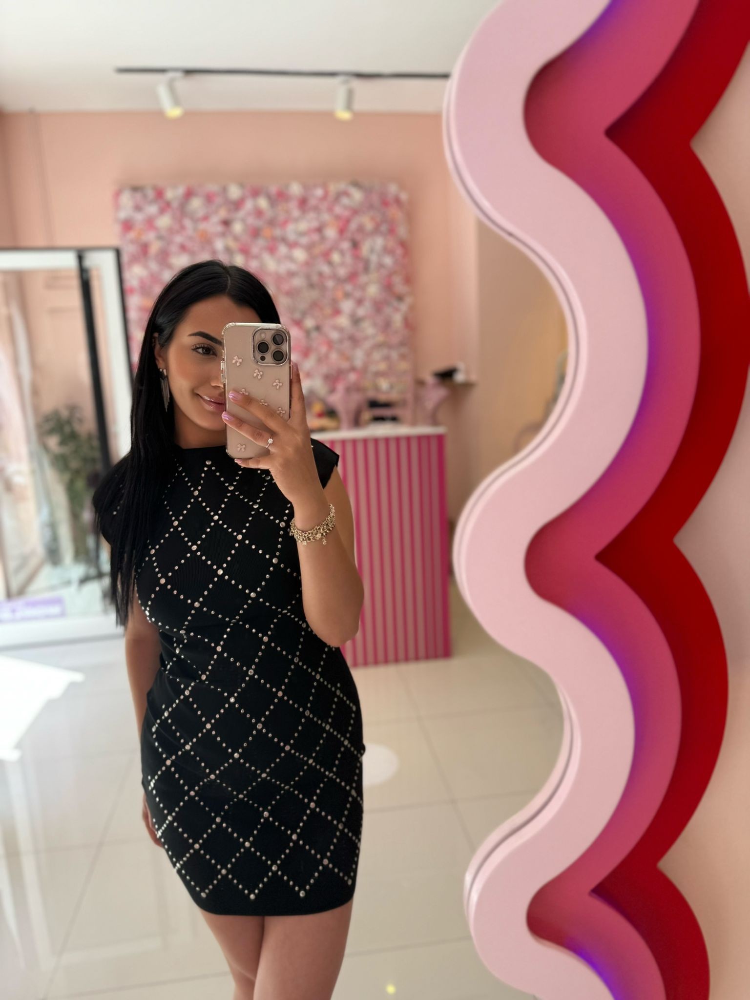 ✨ Geceye Hazır Mı Bu Şıklık? Zımba Detaylı Elbise 