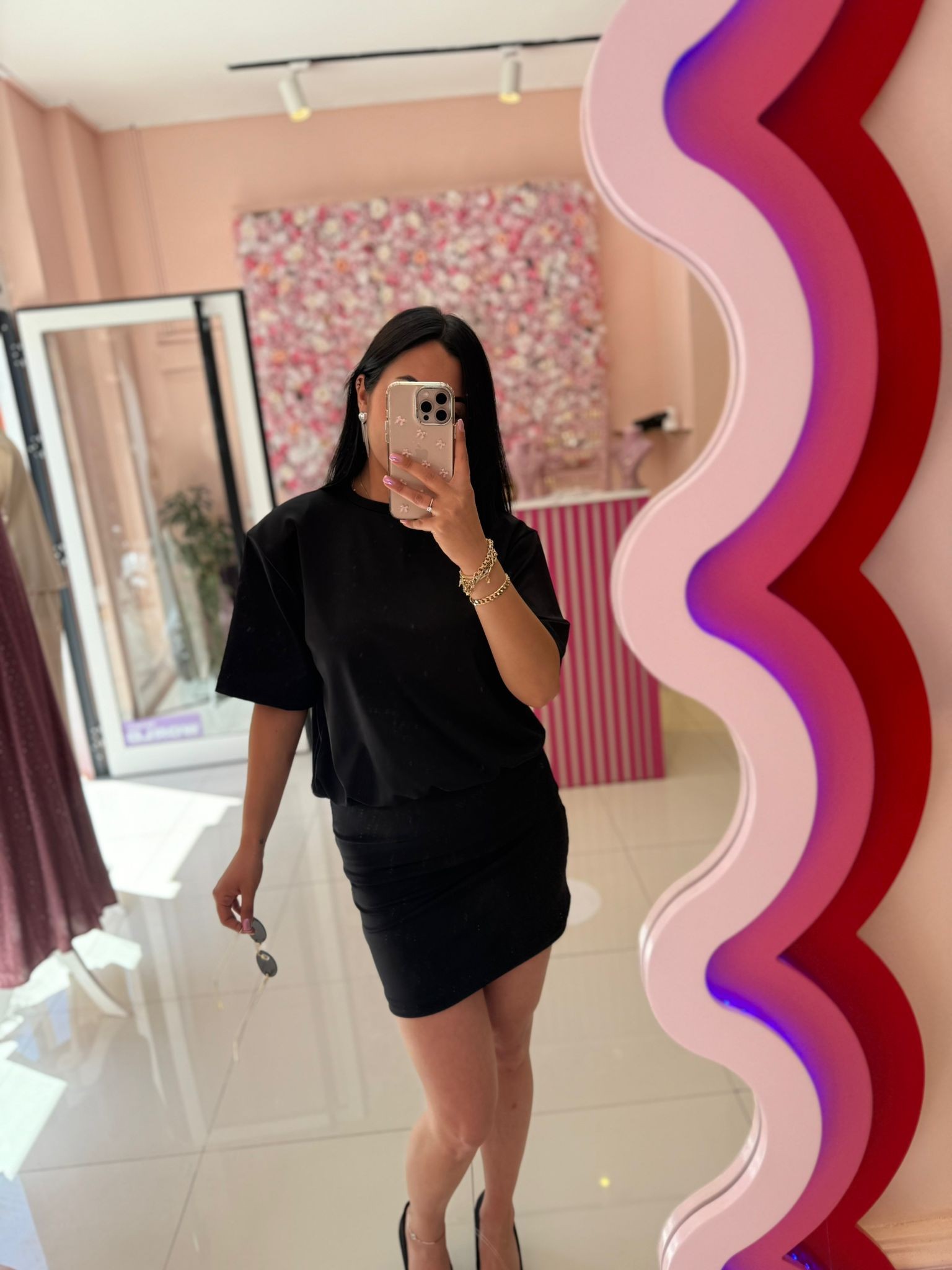 🖤 Minimal Şıklık, Maksimum Etki! Siyah Elbise 