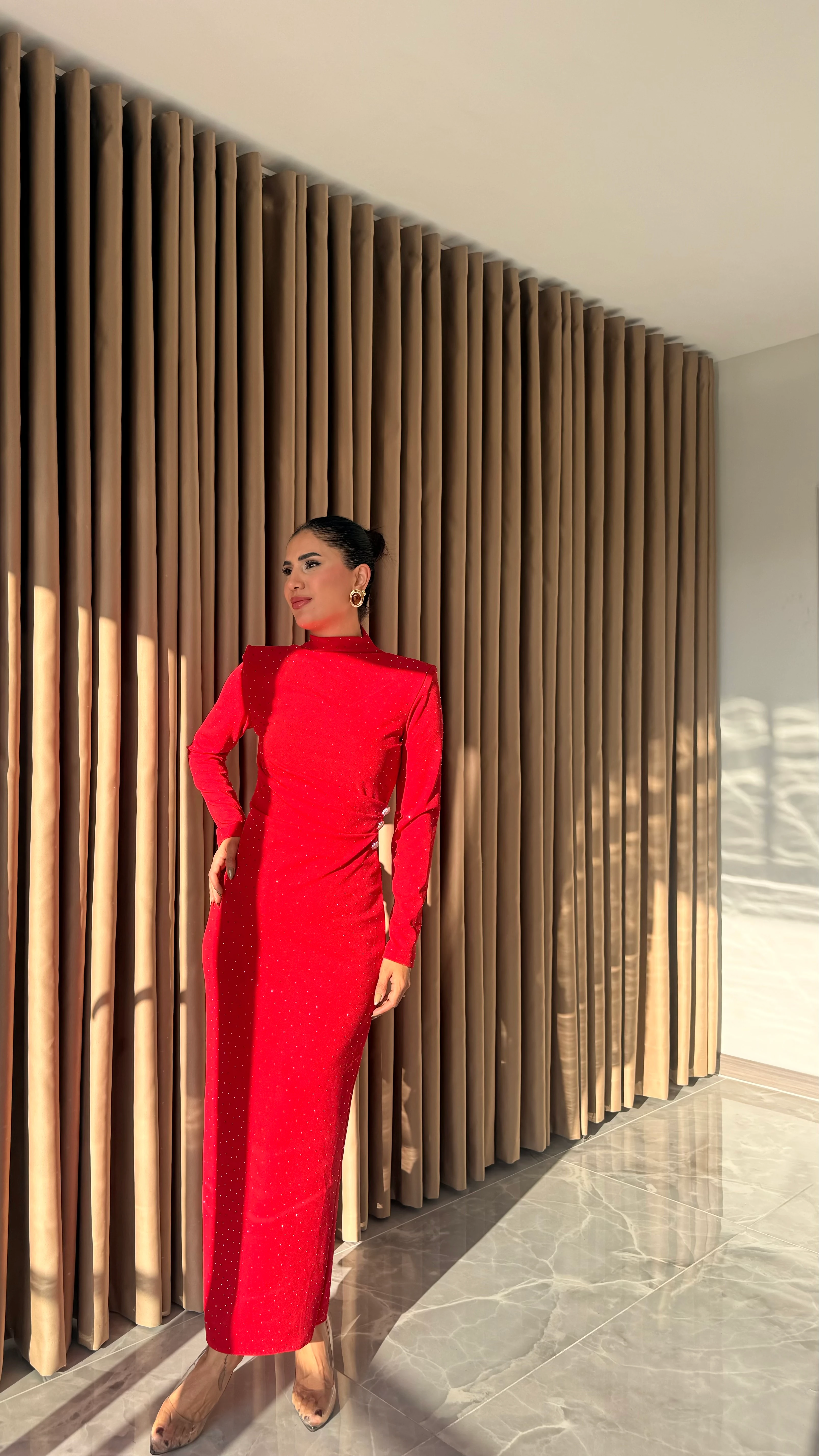 Pullu Dik Yaka Yanı Taşlı Elbise