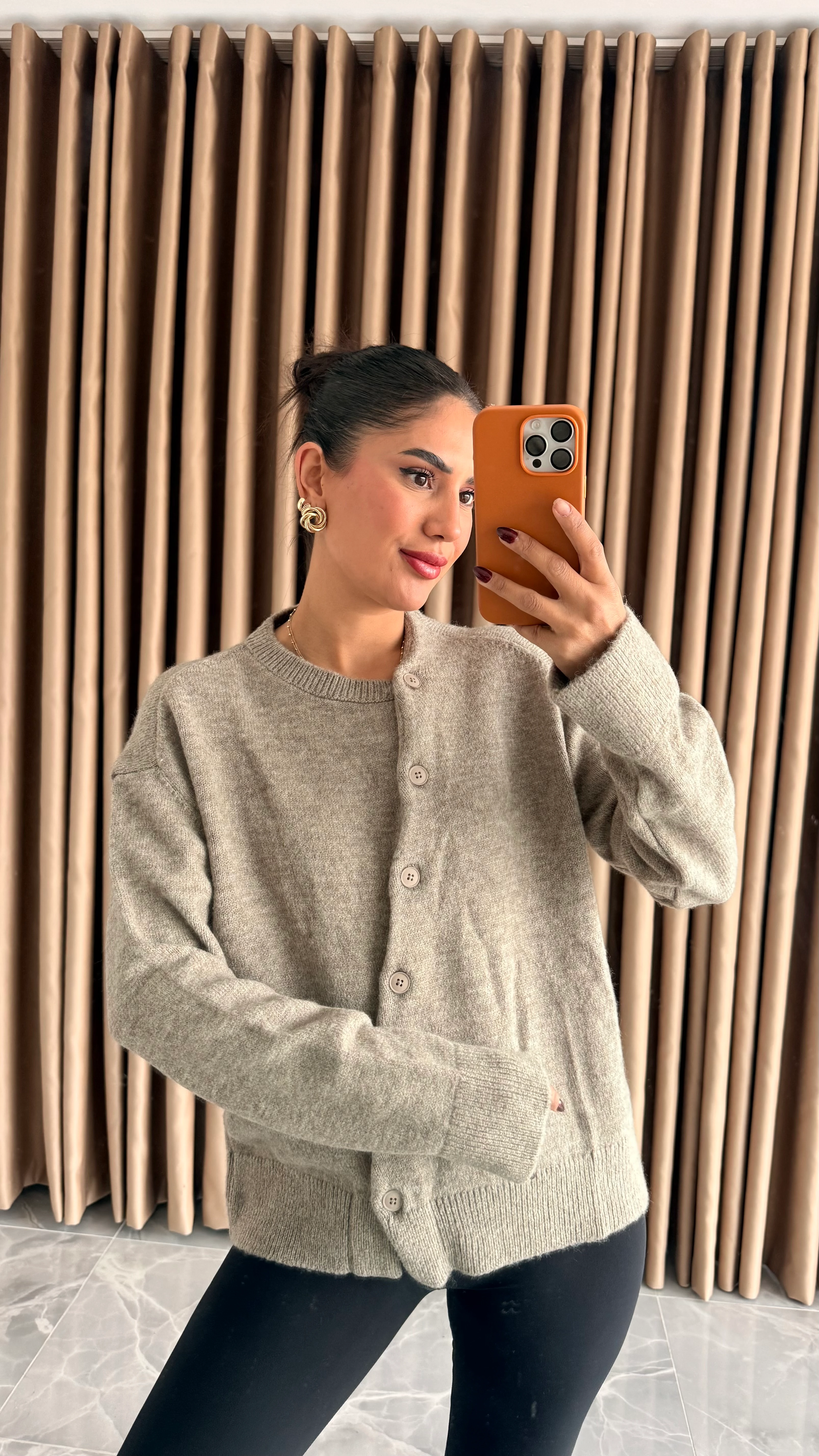 Çapraz Düğmeli Hırka