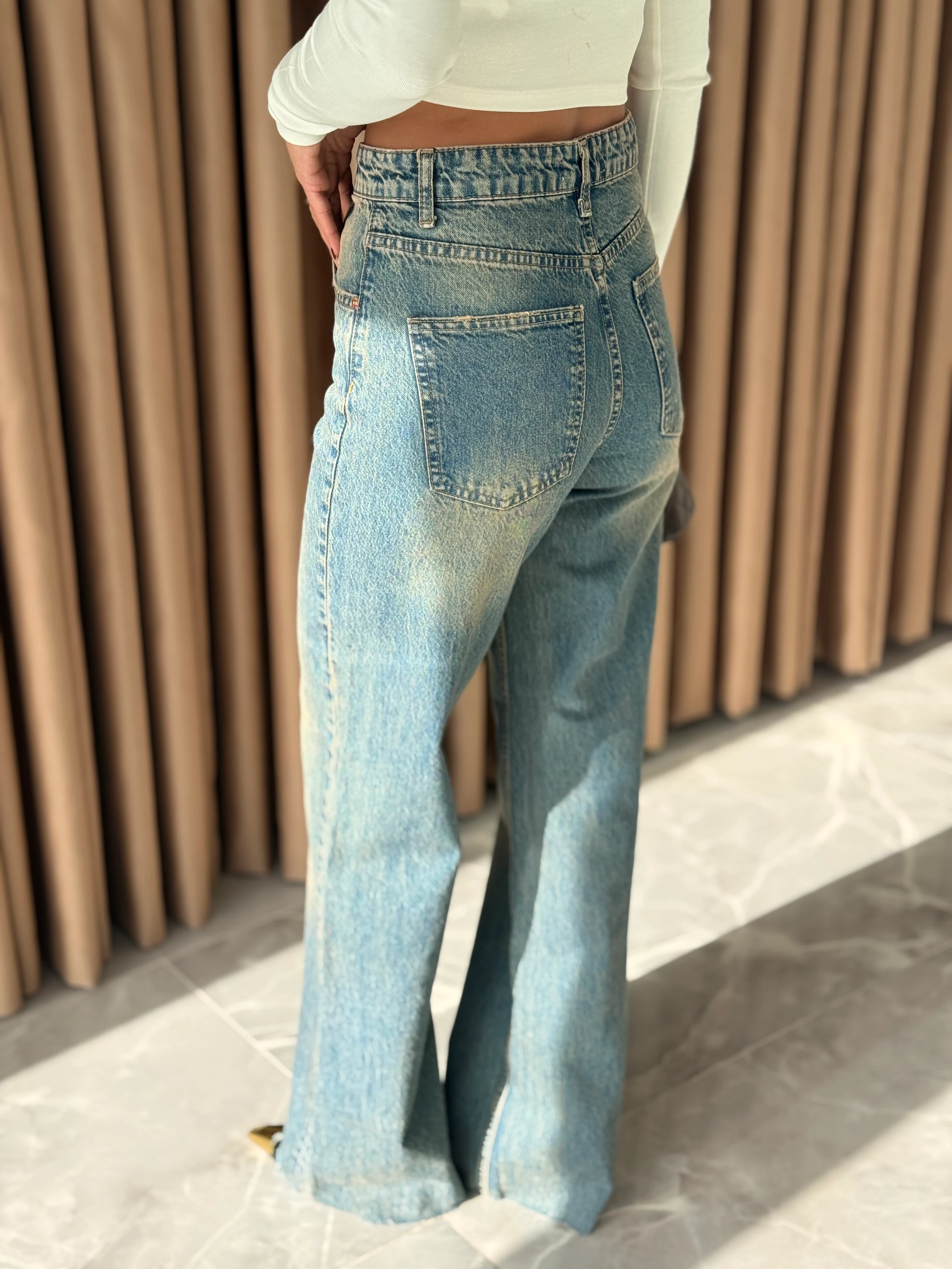 Tint Straight Jean 041