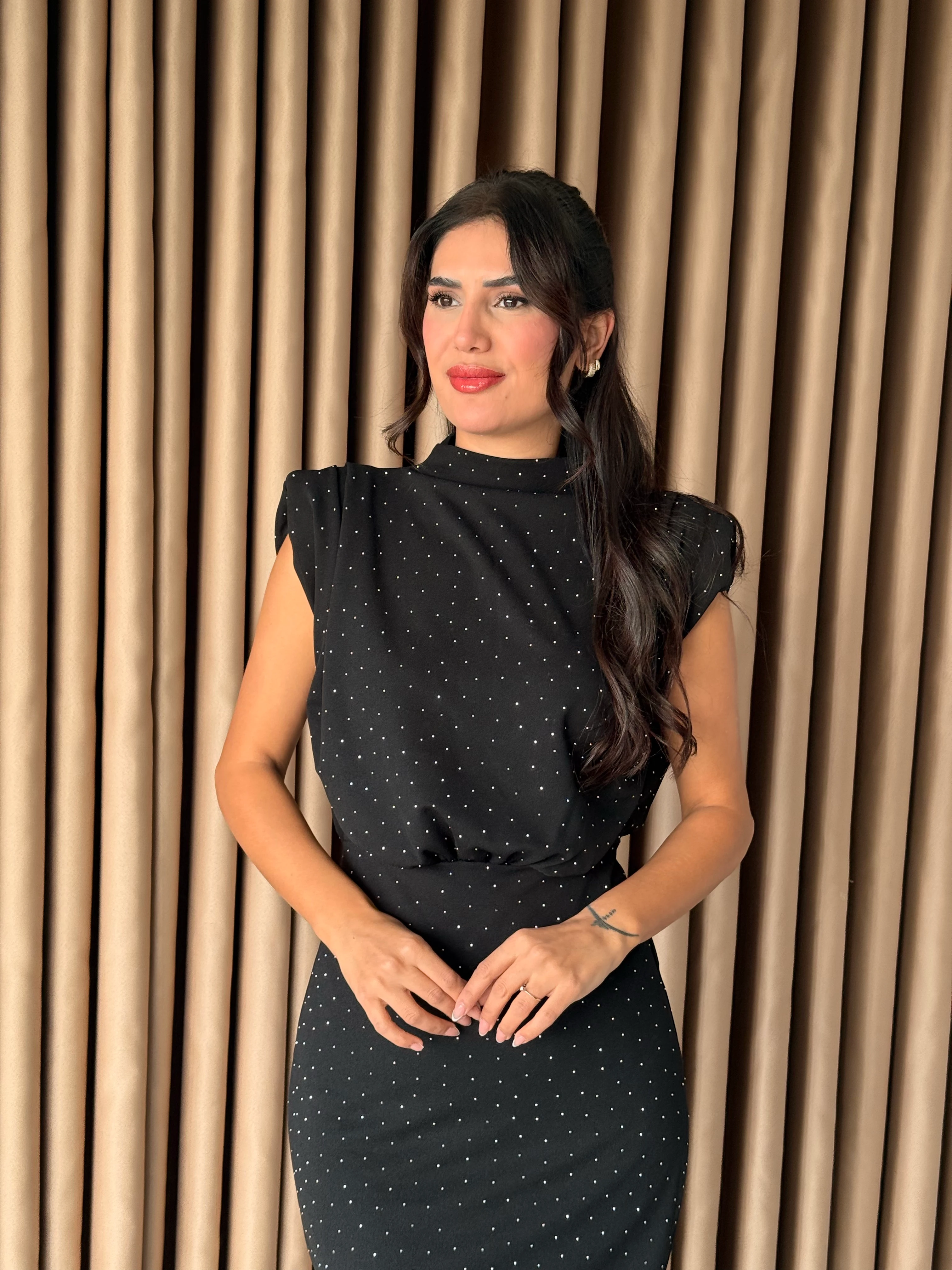 Dik Yaka Pullu Midi Elbise