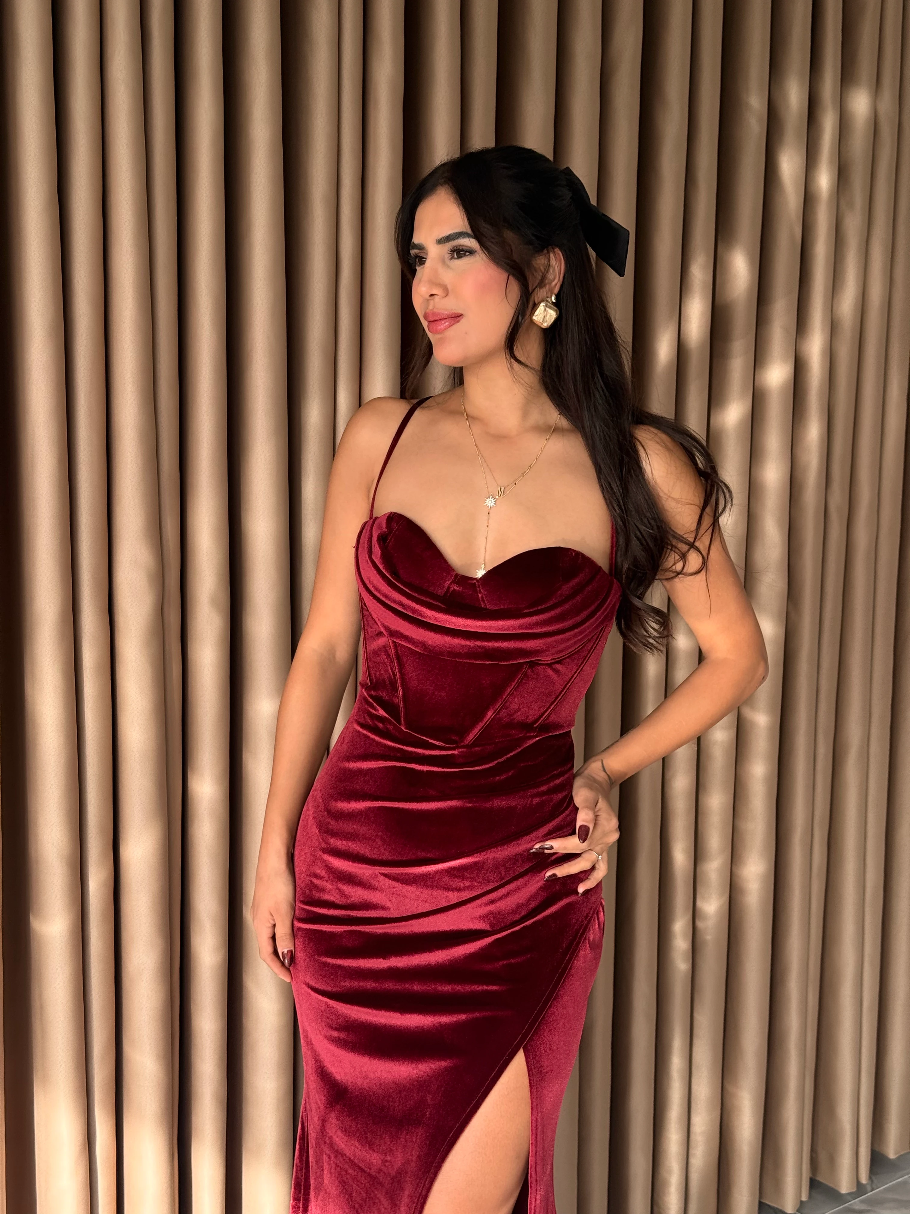 Kadife Derin Yırtmaçlı Elbise