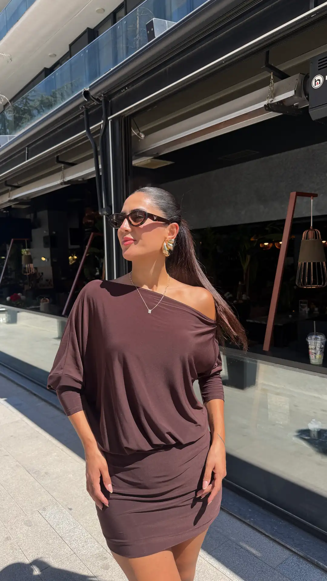 Gail Düşük Omuz Fırfırlı Etek Boyu Mini Elbise