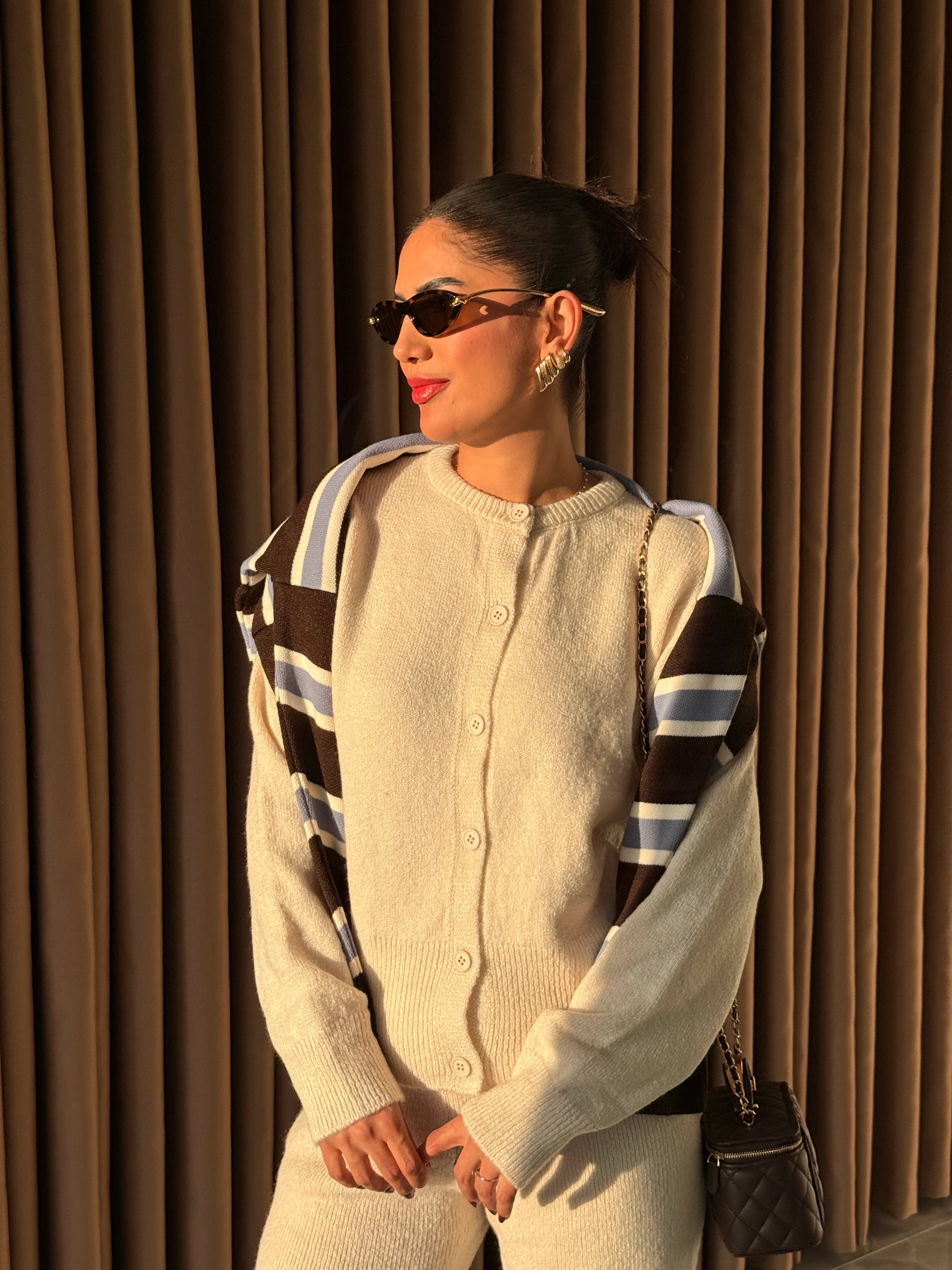 Krem Düğmeli Triko Takım