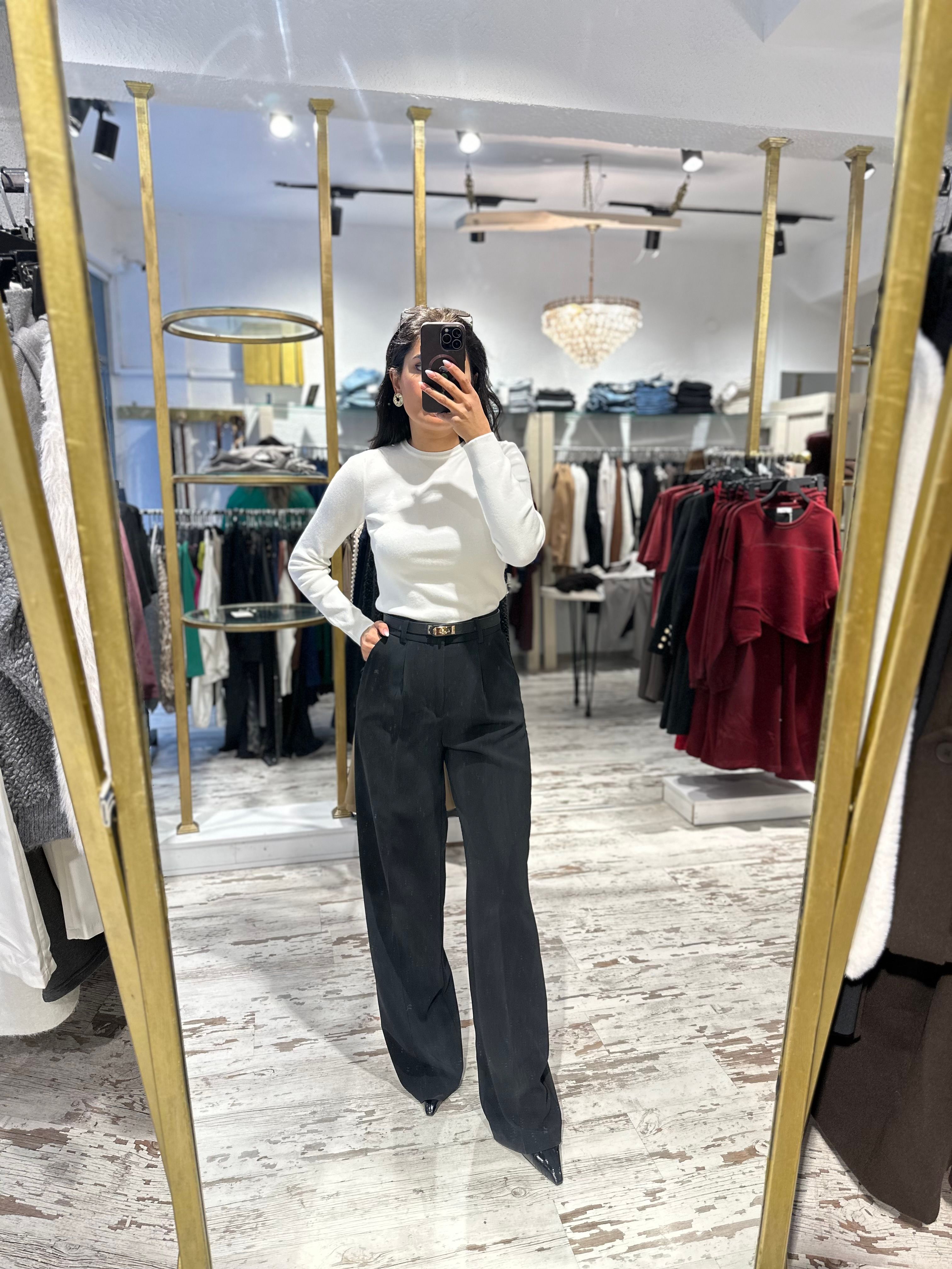 MARKA MODEL BEYAZ TRİKO