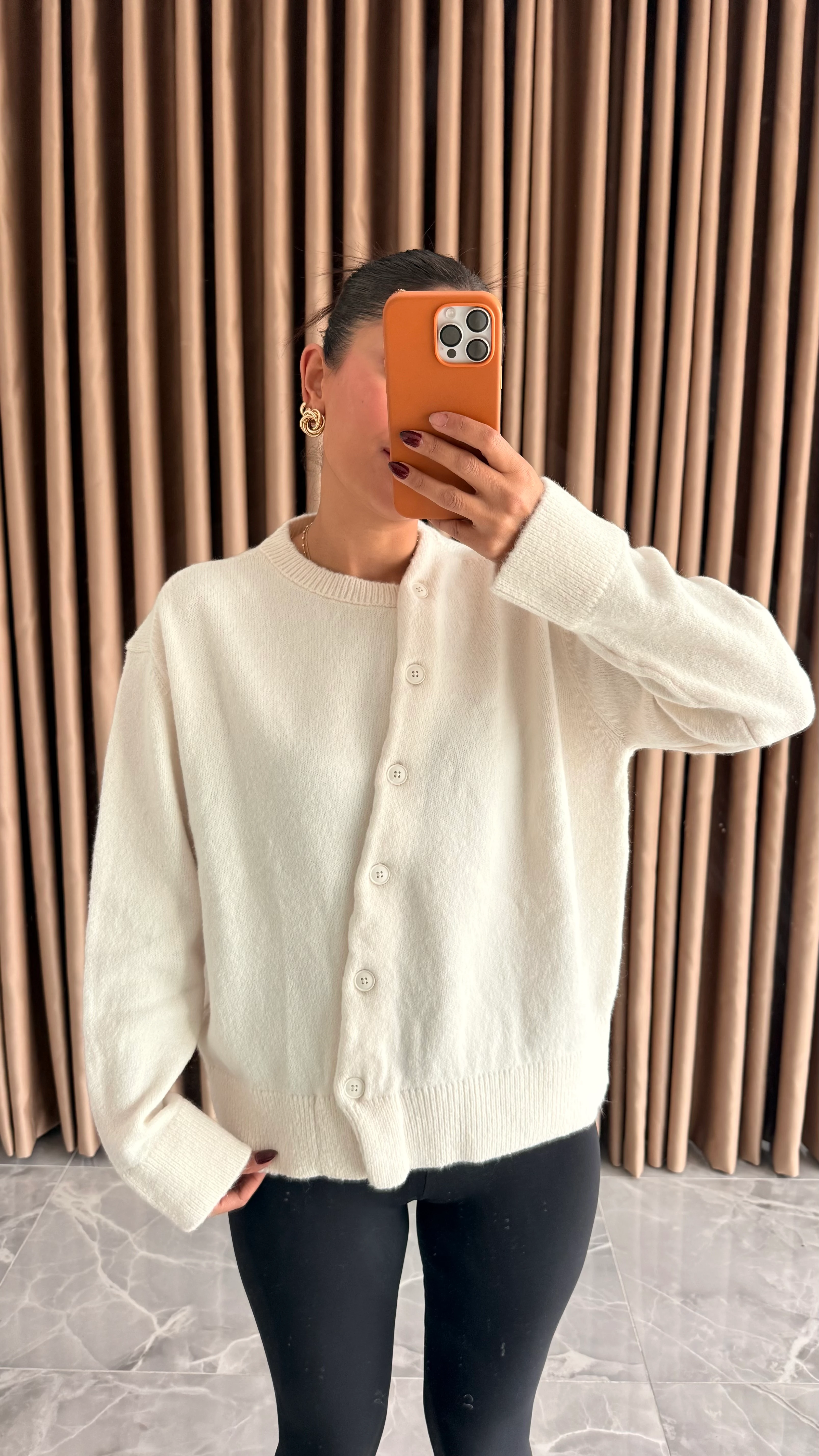 Çapraz Düğmeli Hırka