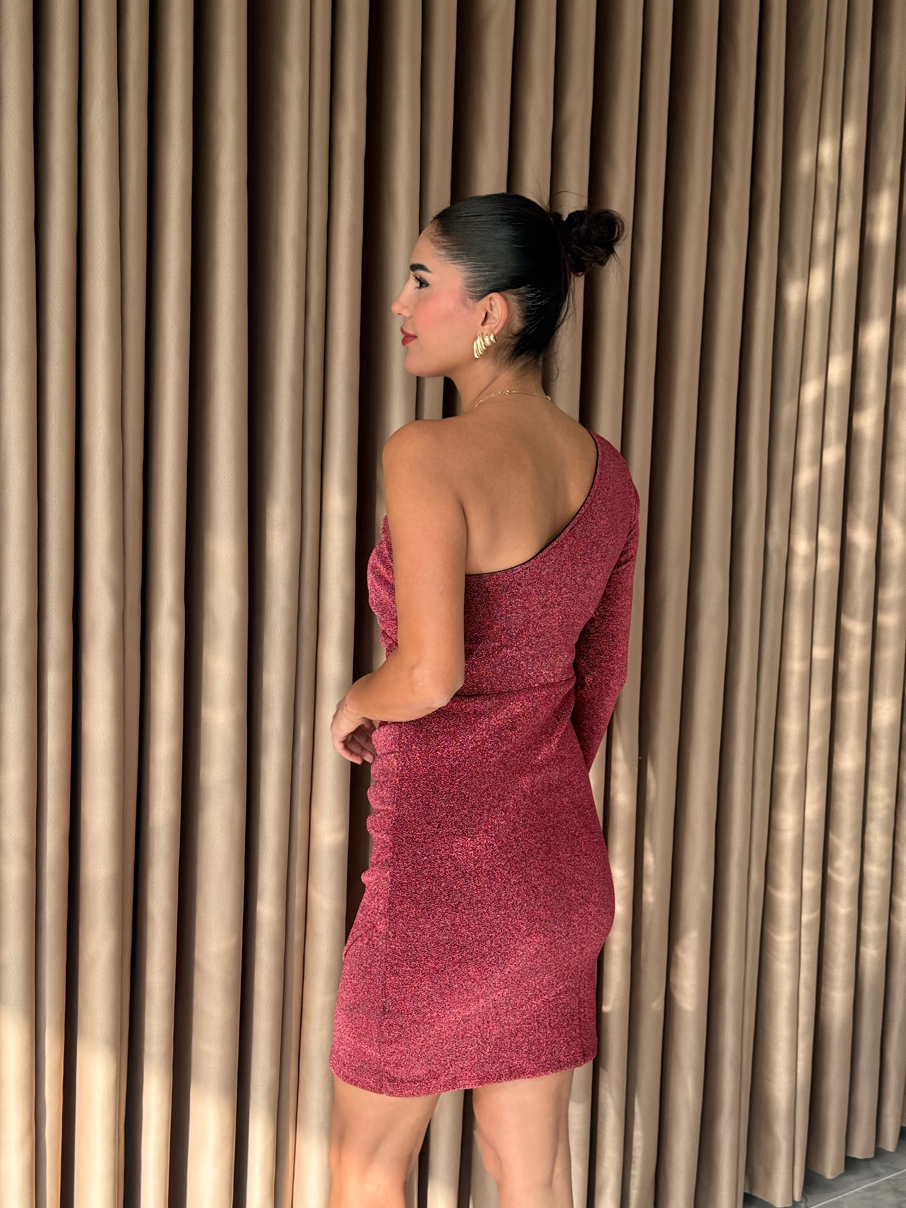 Tek Omuz Drapeli Elbise (ÖN SİPARİŞTİR. 1 ARALIK ÇIKIŞ TARİHİ.)