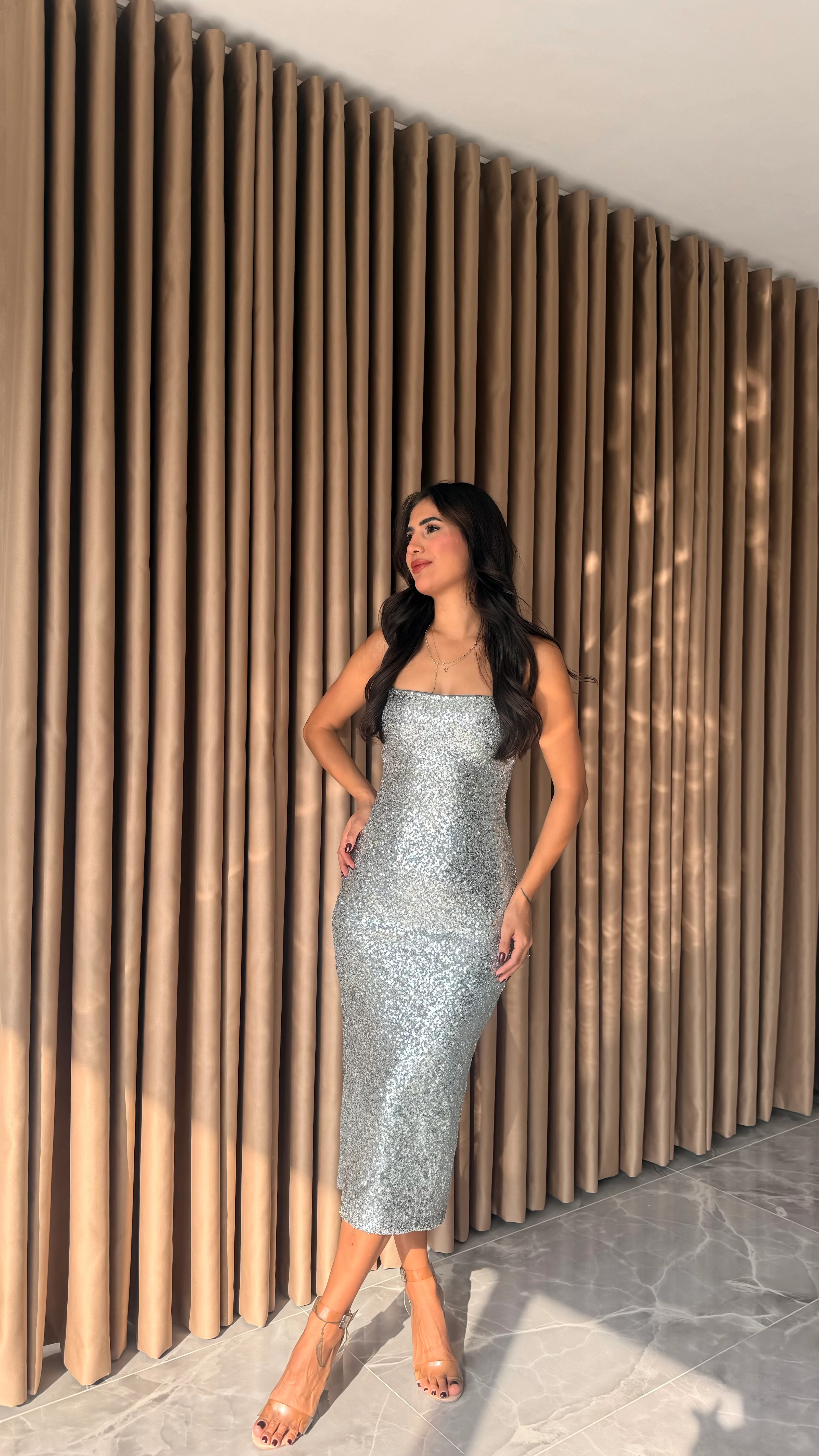 İp Askılı Pullu Gümüş Midi Elbise