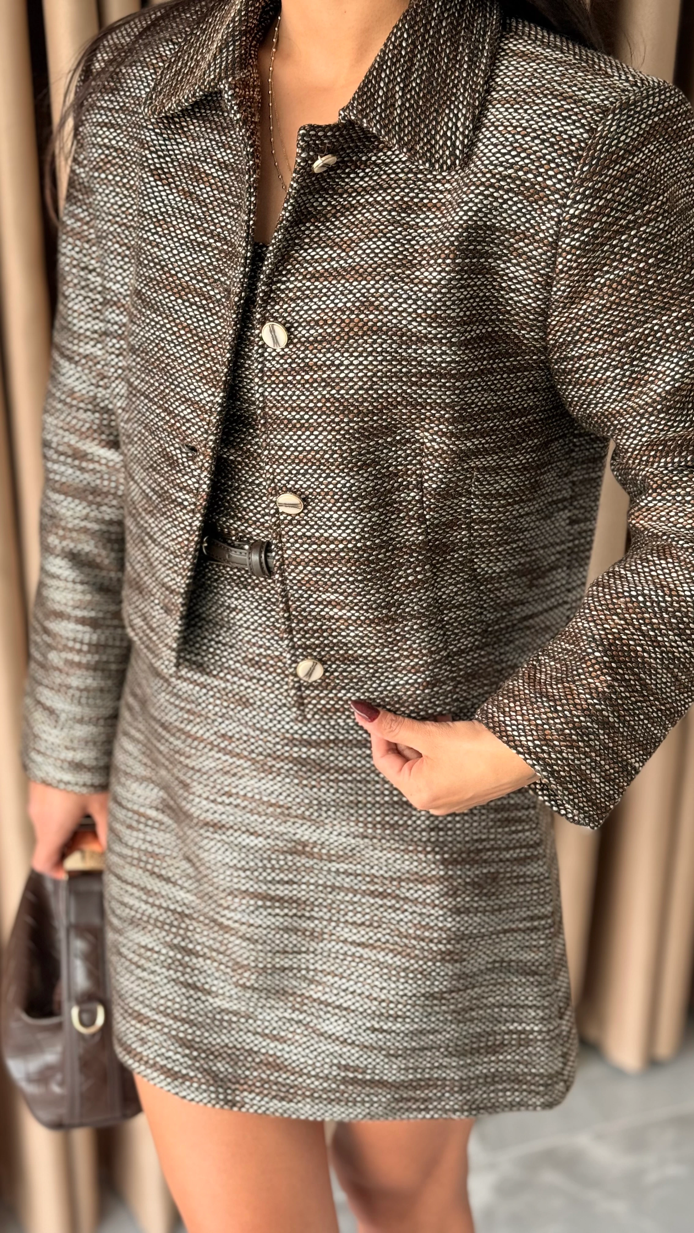 Kahve Yakalı Düğmeli Ceket