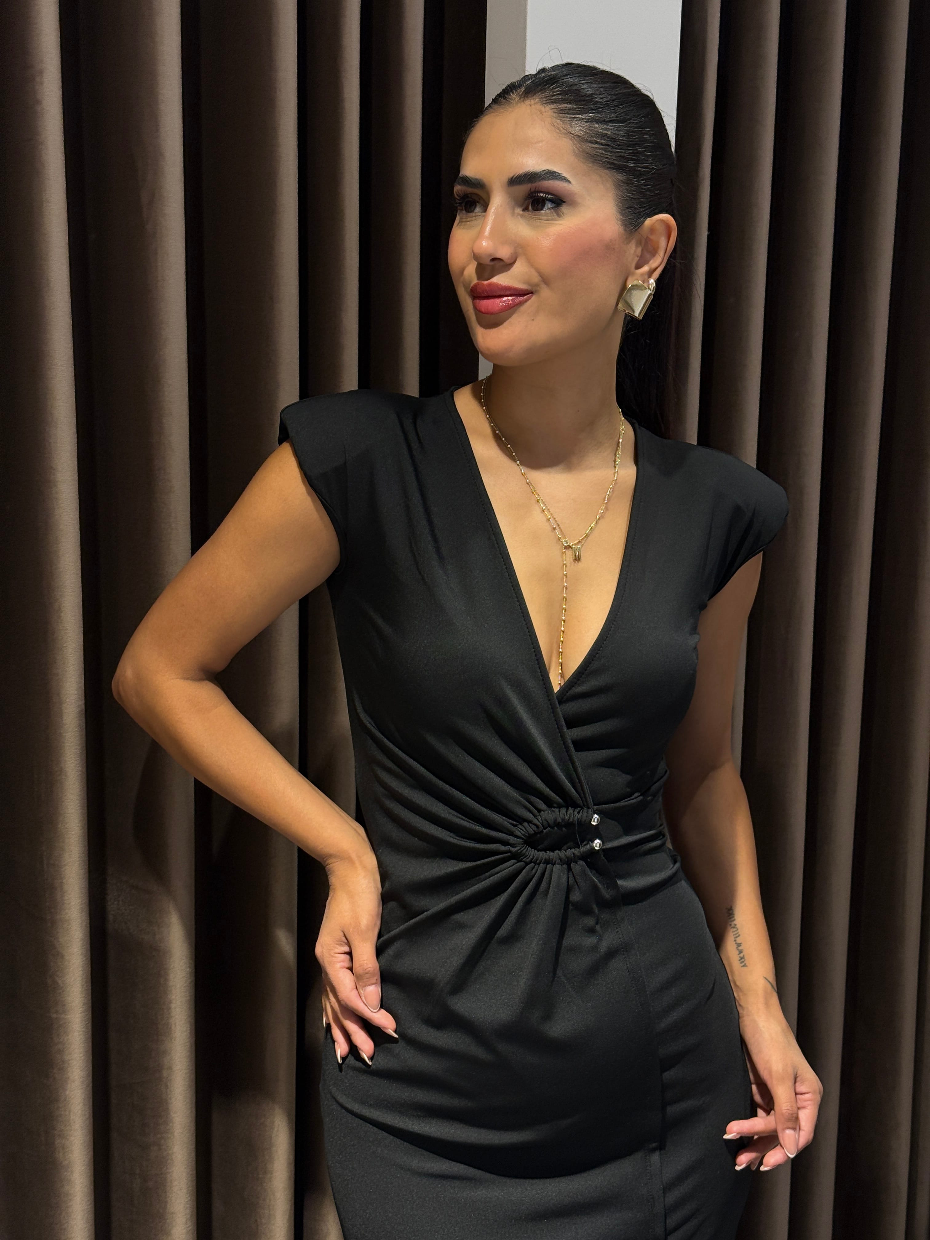 C Tokalı Siyah Midi Elbise