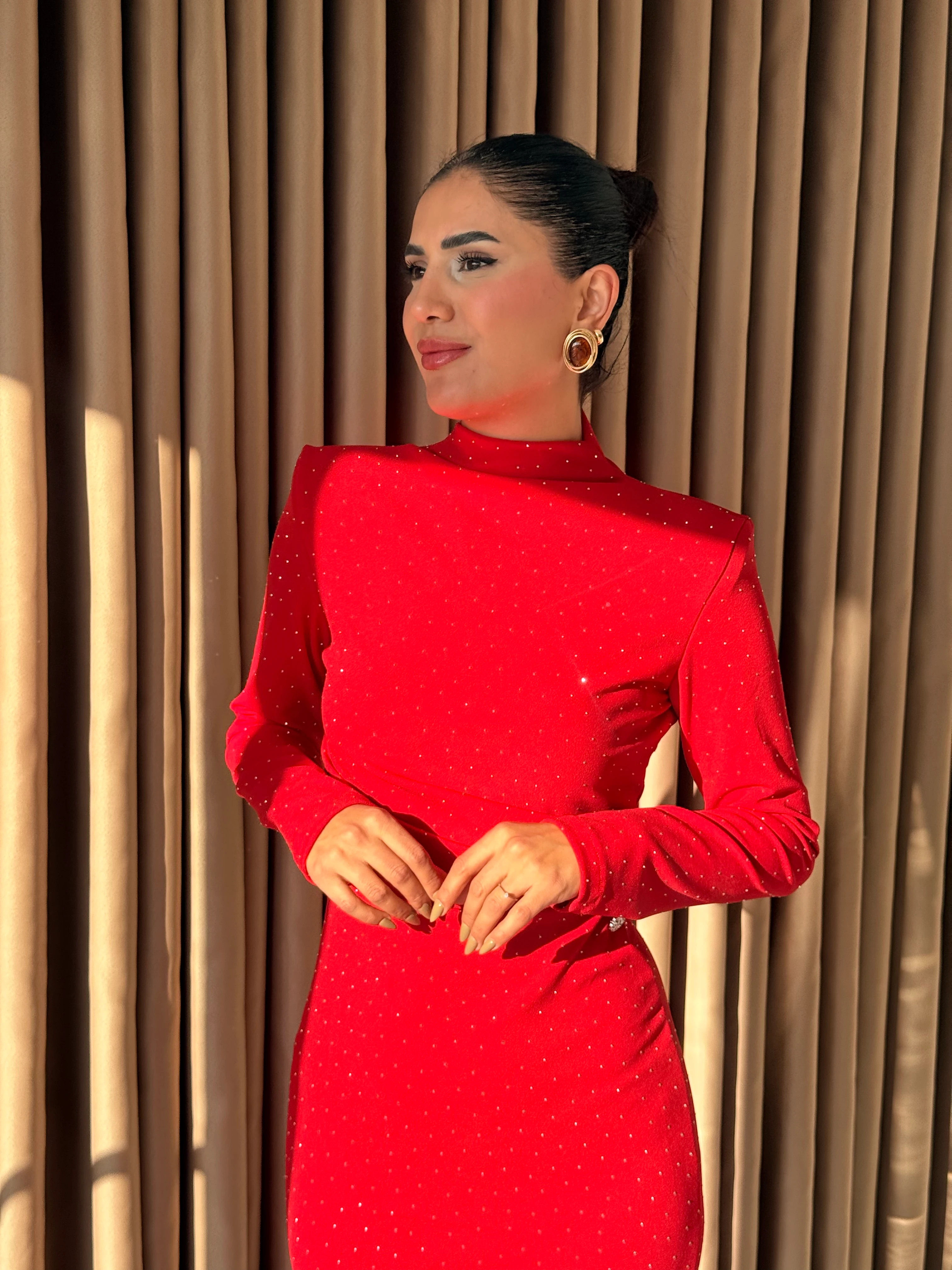 Pullu Dik Yaka Yanı Taşlı Elbise