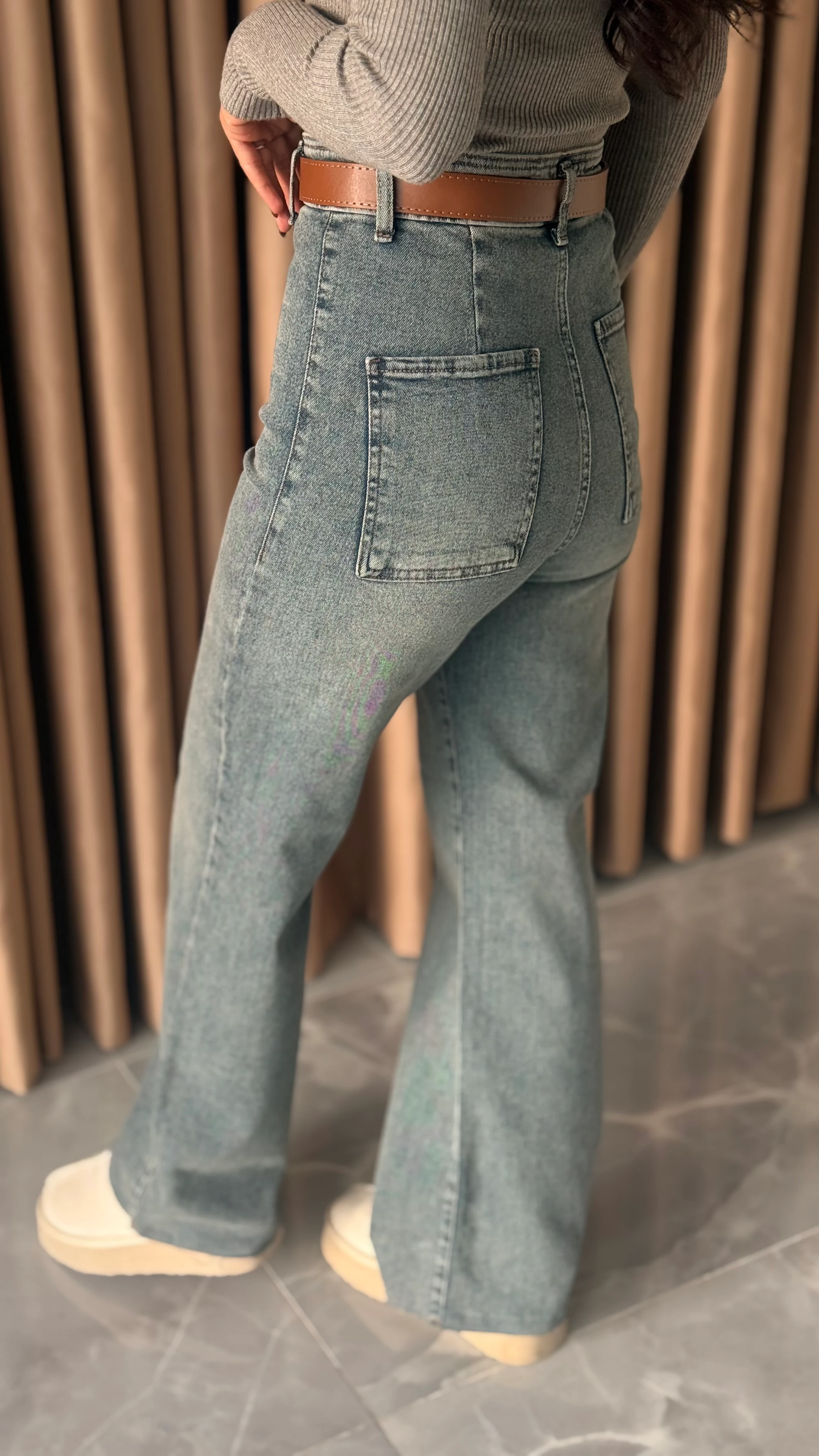 Yıkamalı Kemerli Jean 056