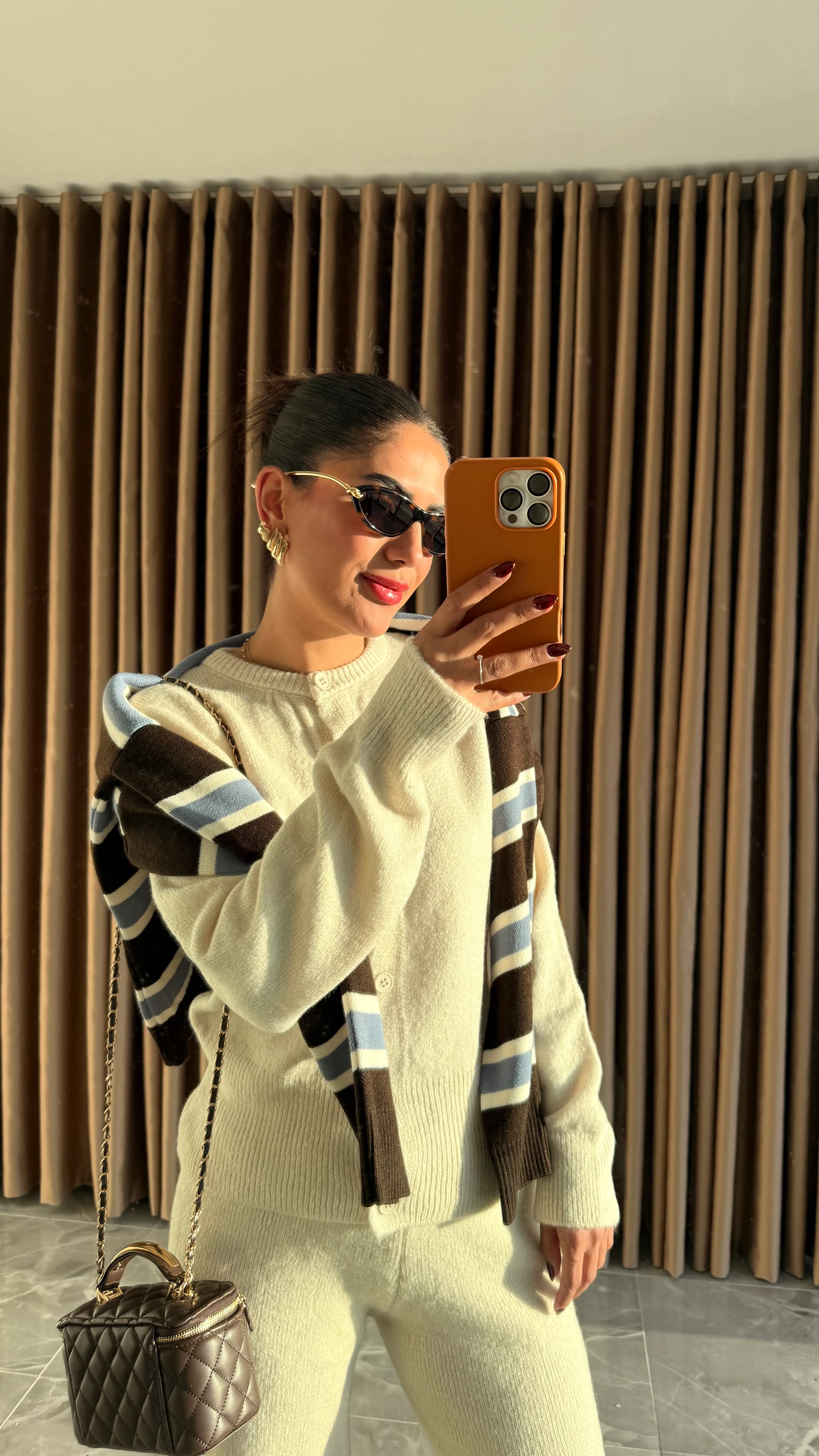 Krem Düğmeli Triko Takım