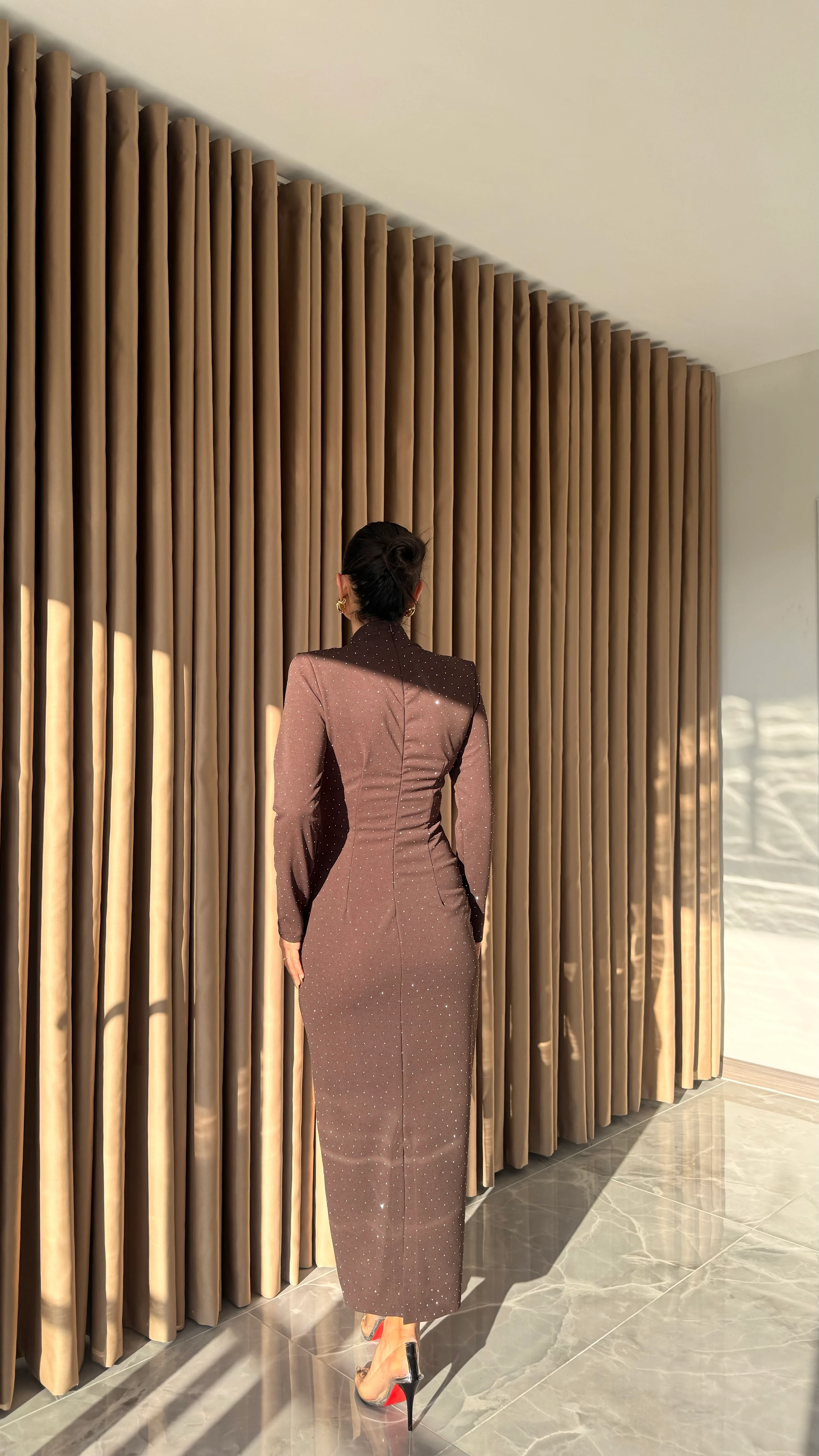 Pullu Dik Yaka Yanı Taşlı Elbise