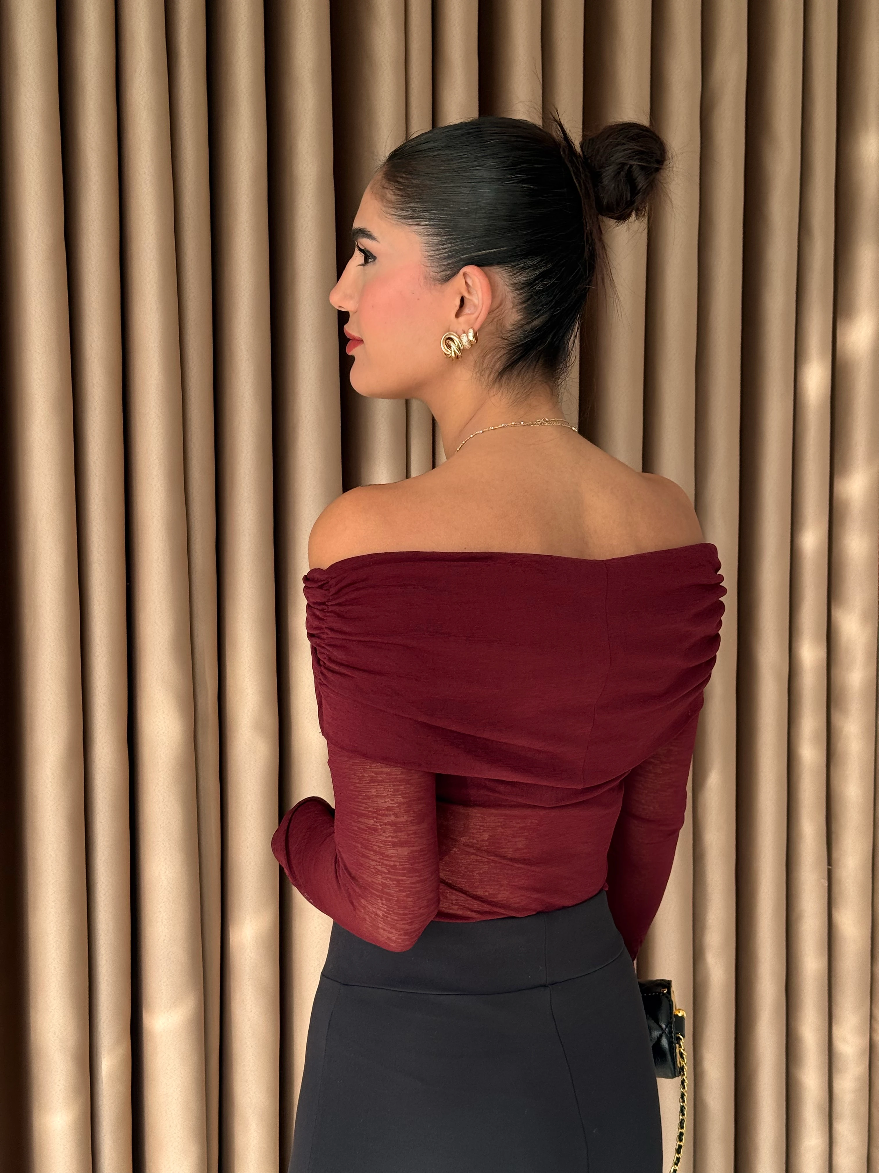 Madonna Yaka Transparan Bluz