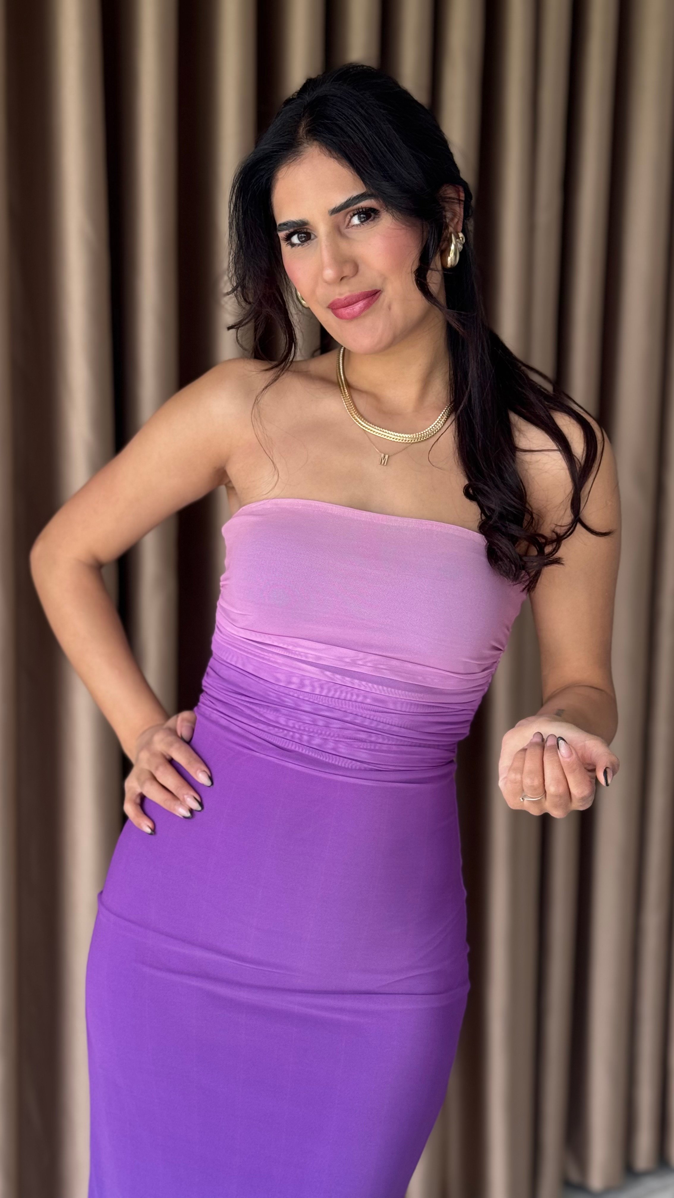 PEMBE GEÇİŞLİ MİDİ ELBİSE