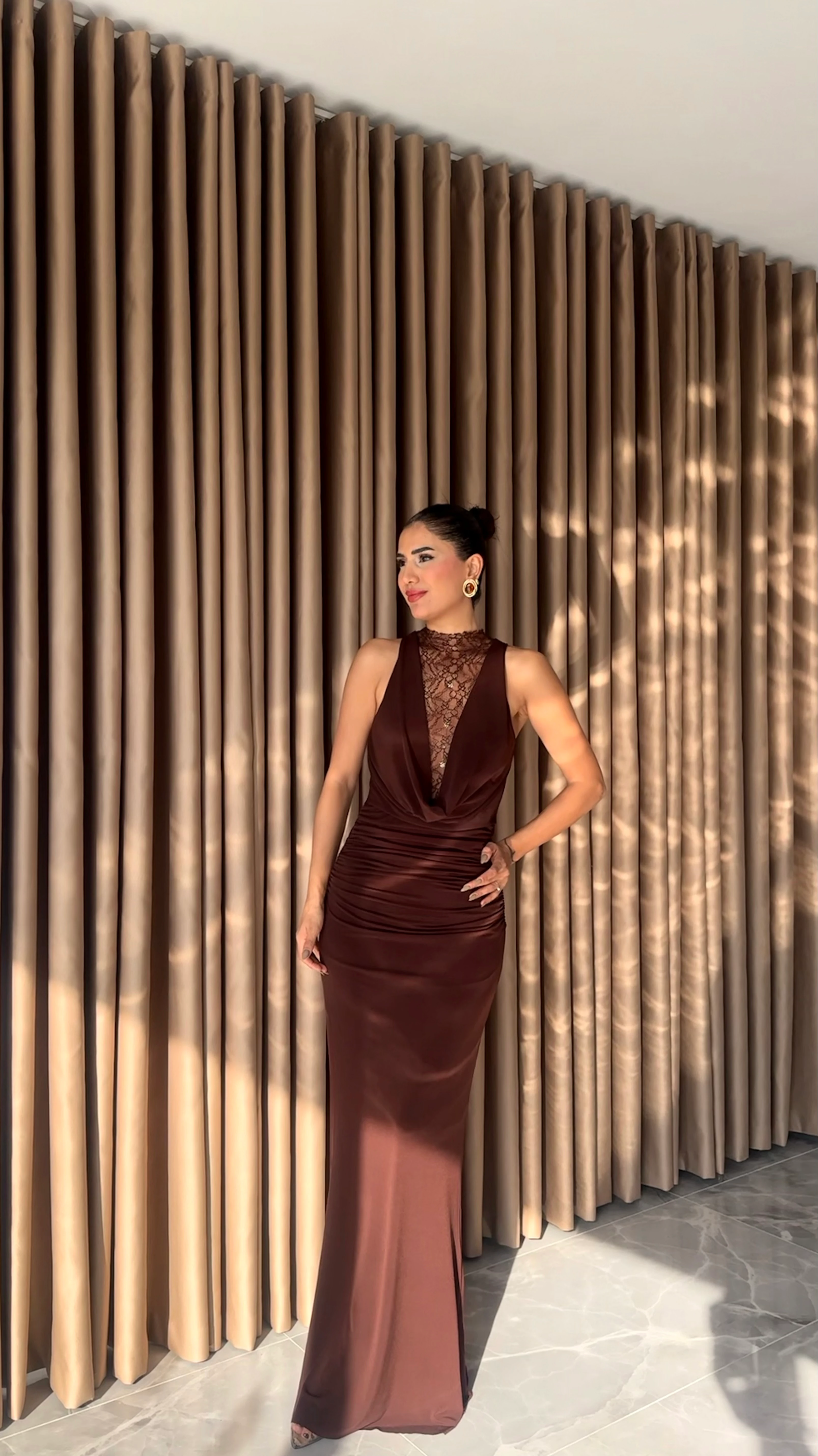 Dantel Sırt Dekolteli Elbise ( ÖN SİPARİŞTİR. ÇIKIŞ TARİHİ 4 ARALIK.)