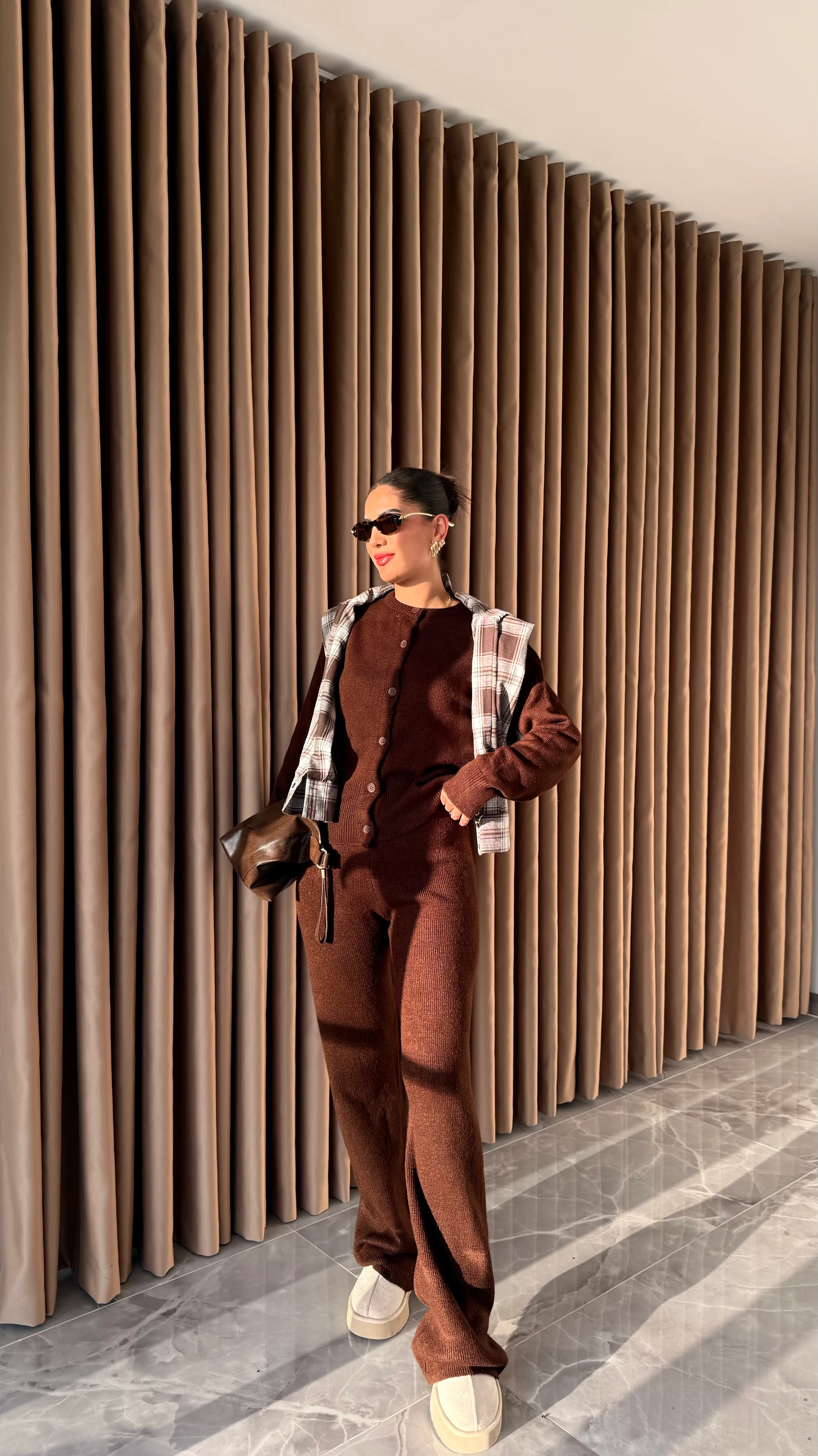 Kahve Düğmeli Triko Takım