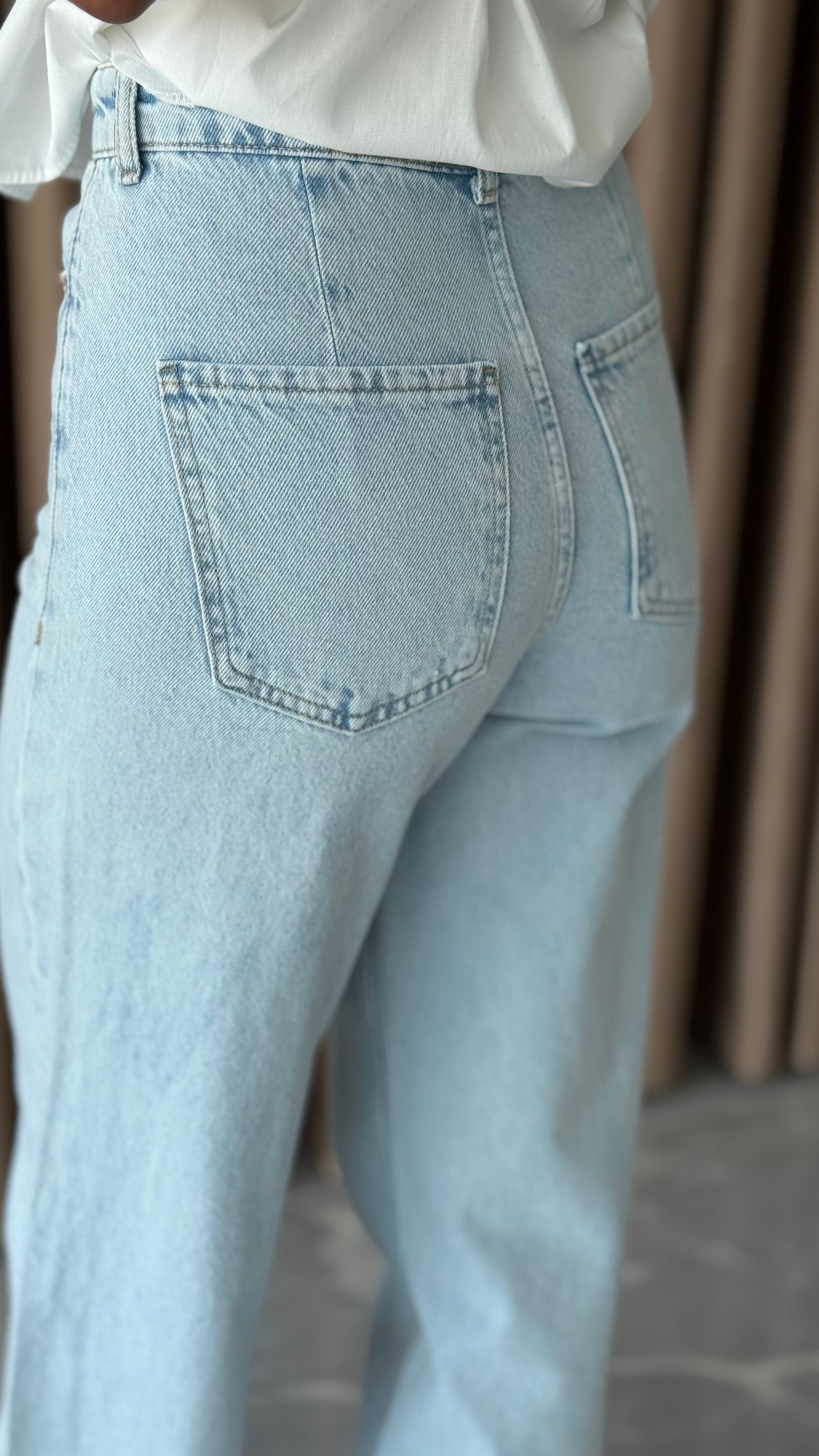 Beli Pensli Buz Mavi Jean