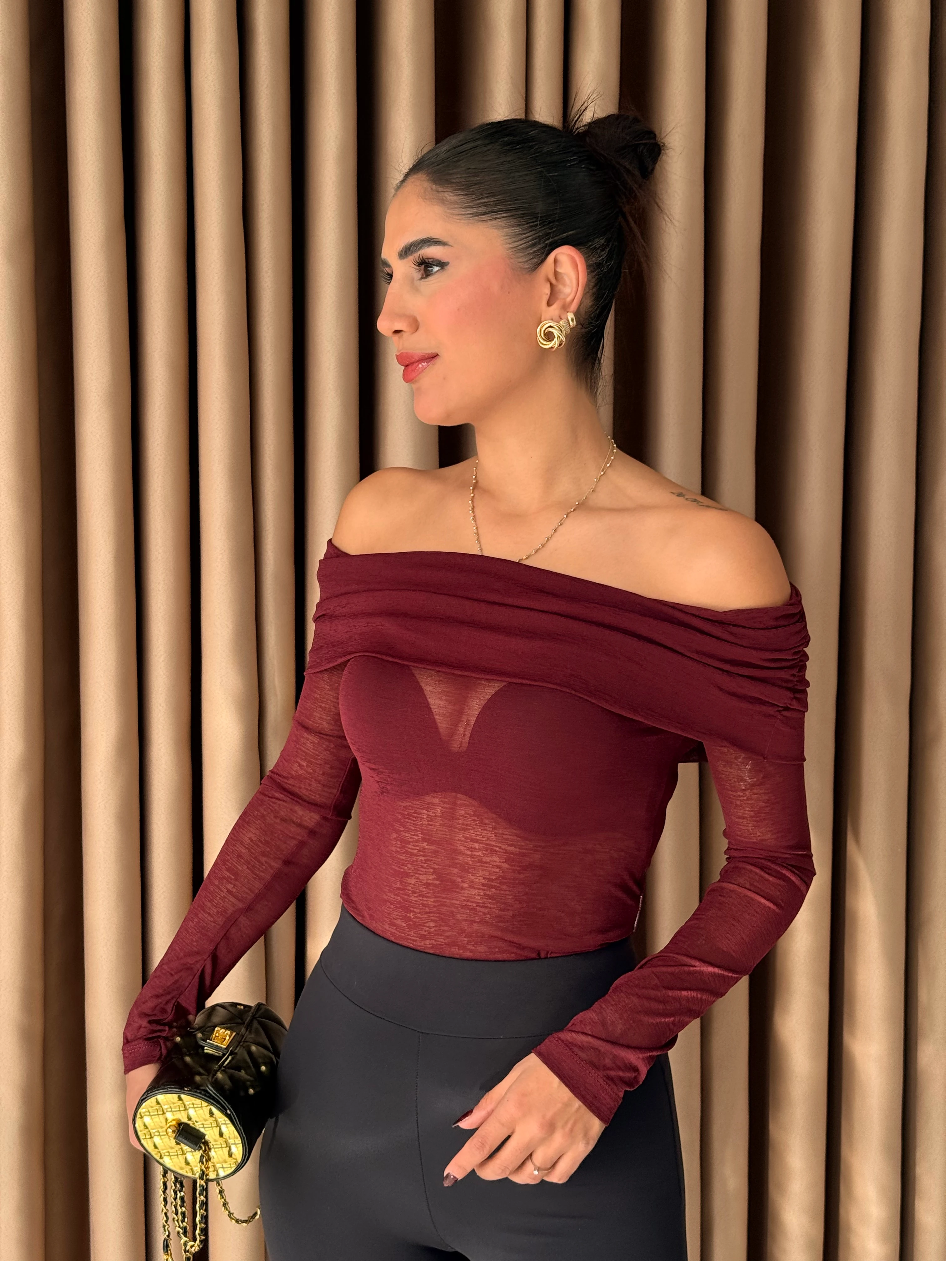 Madonna Yaka Transparan Bluz