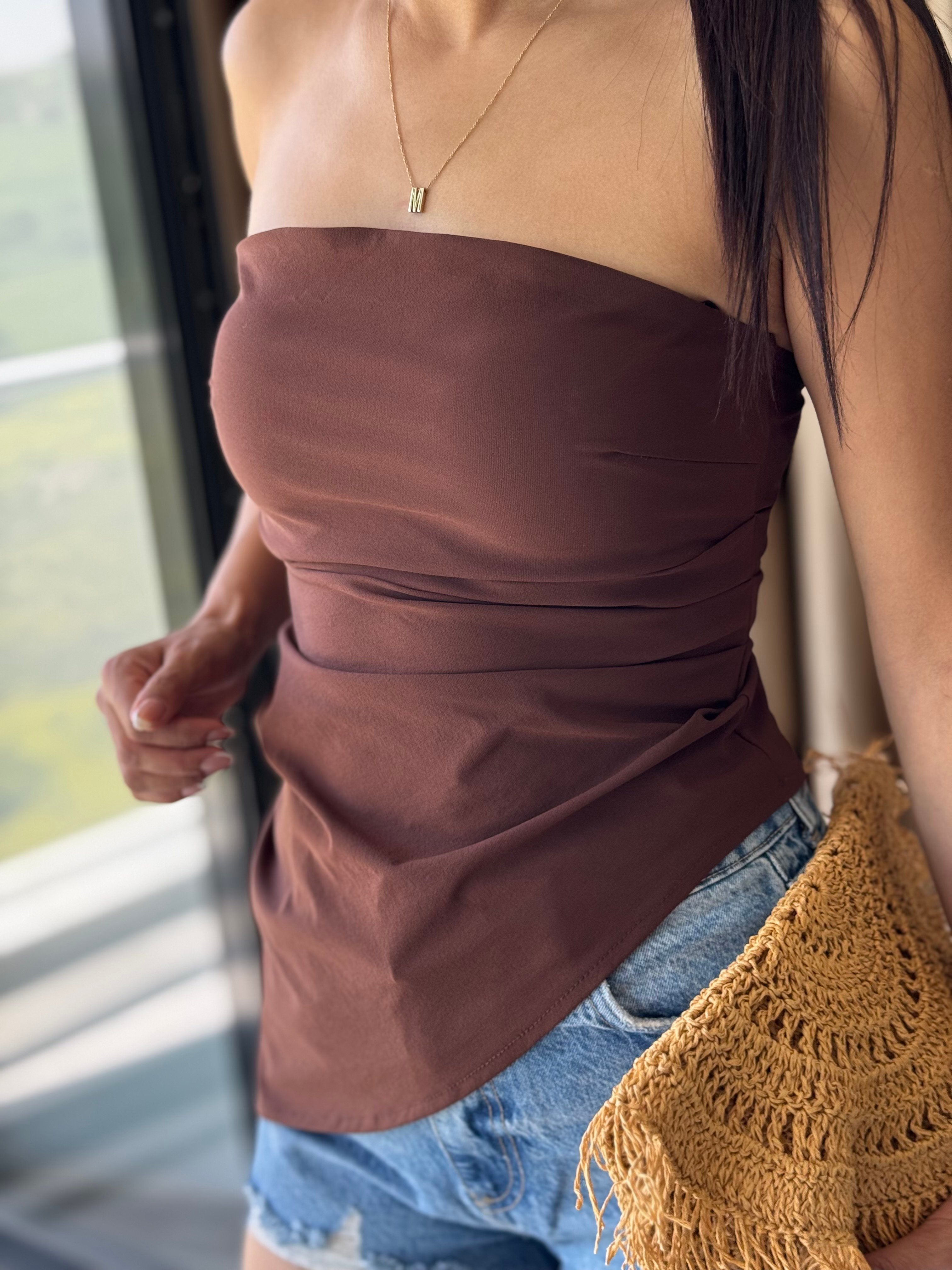 KAHVE STRAPLEZ ASİMETRİK BLUZ