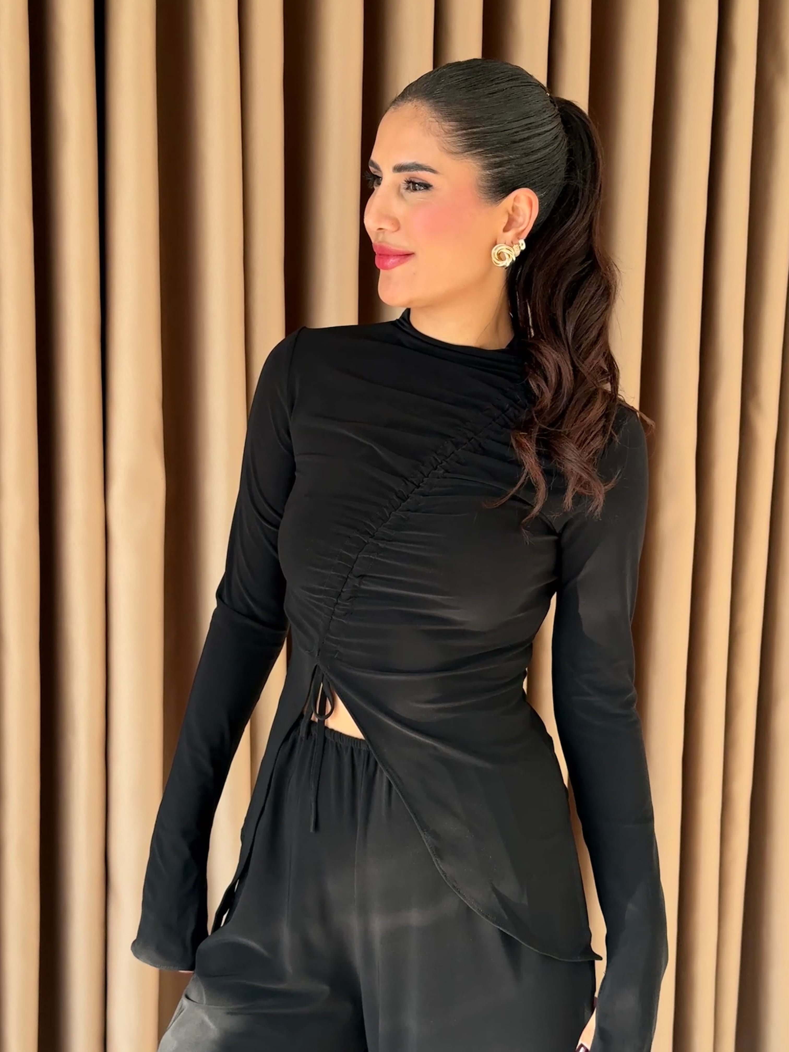 Büzgülü Siyah Takım