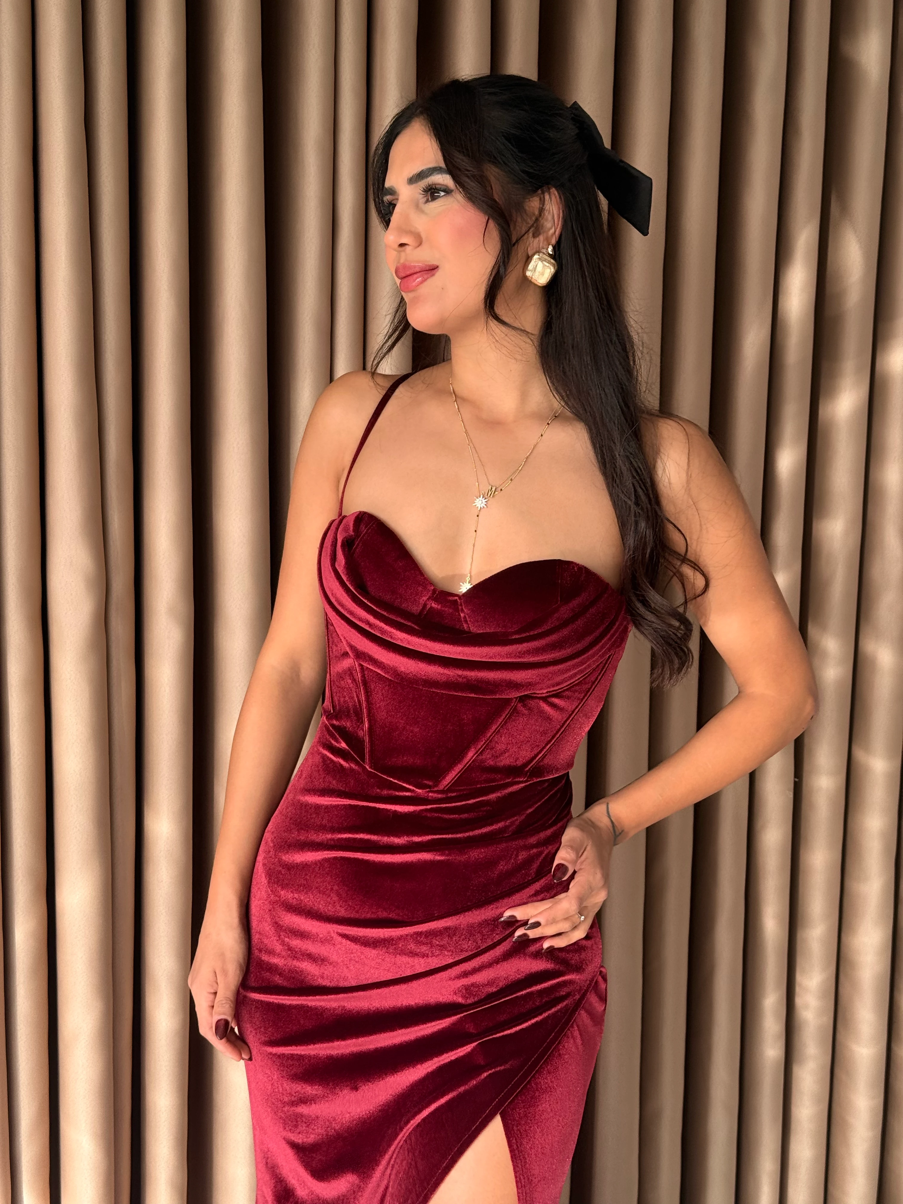 Kadife Derin Yırtmaçlı Elbise