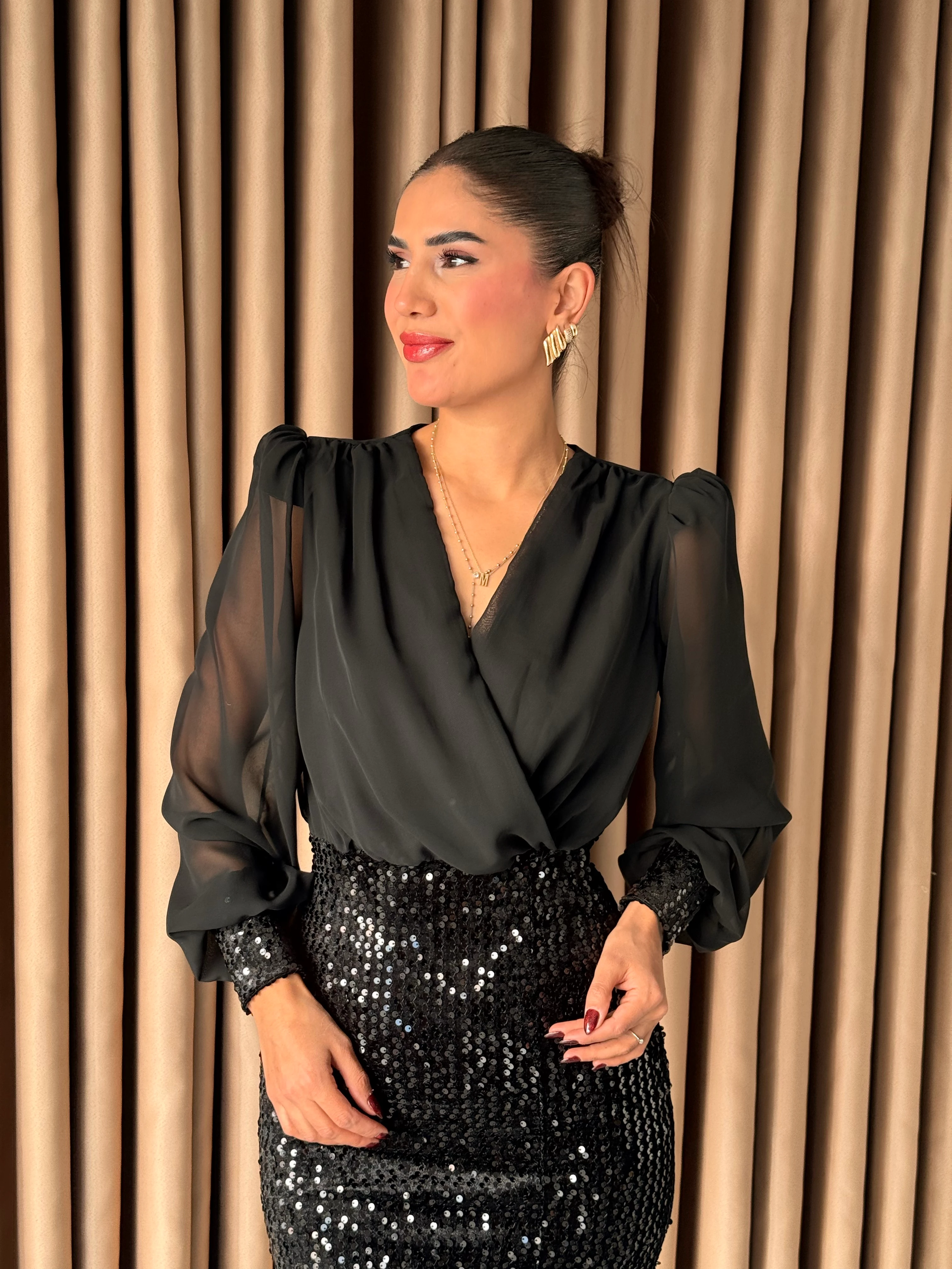 Kolları Tül Pullu Mid Elbise