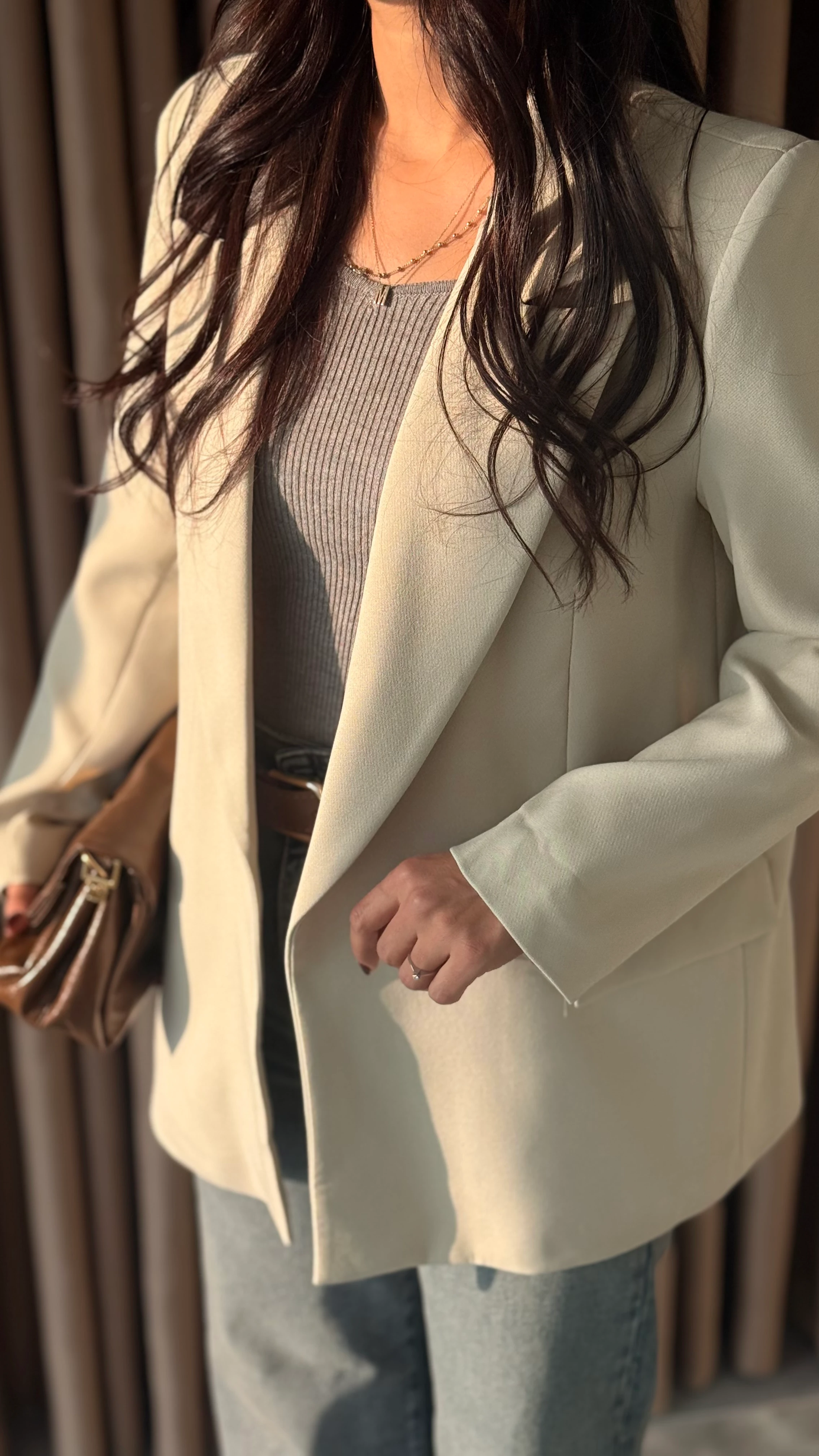 Astarı Çizgili Bej Blazer Ceket