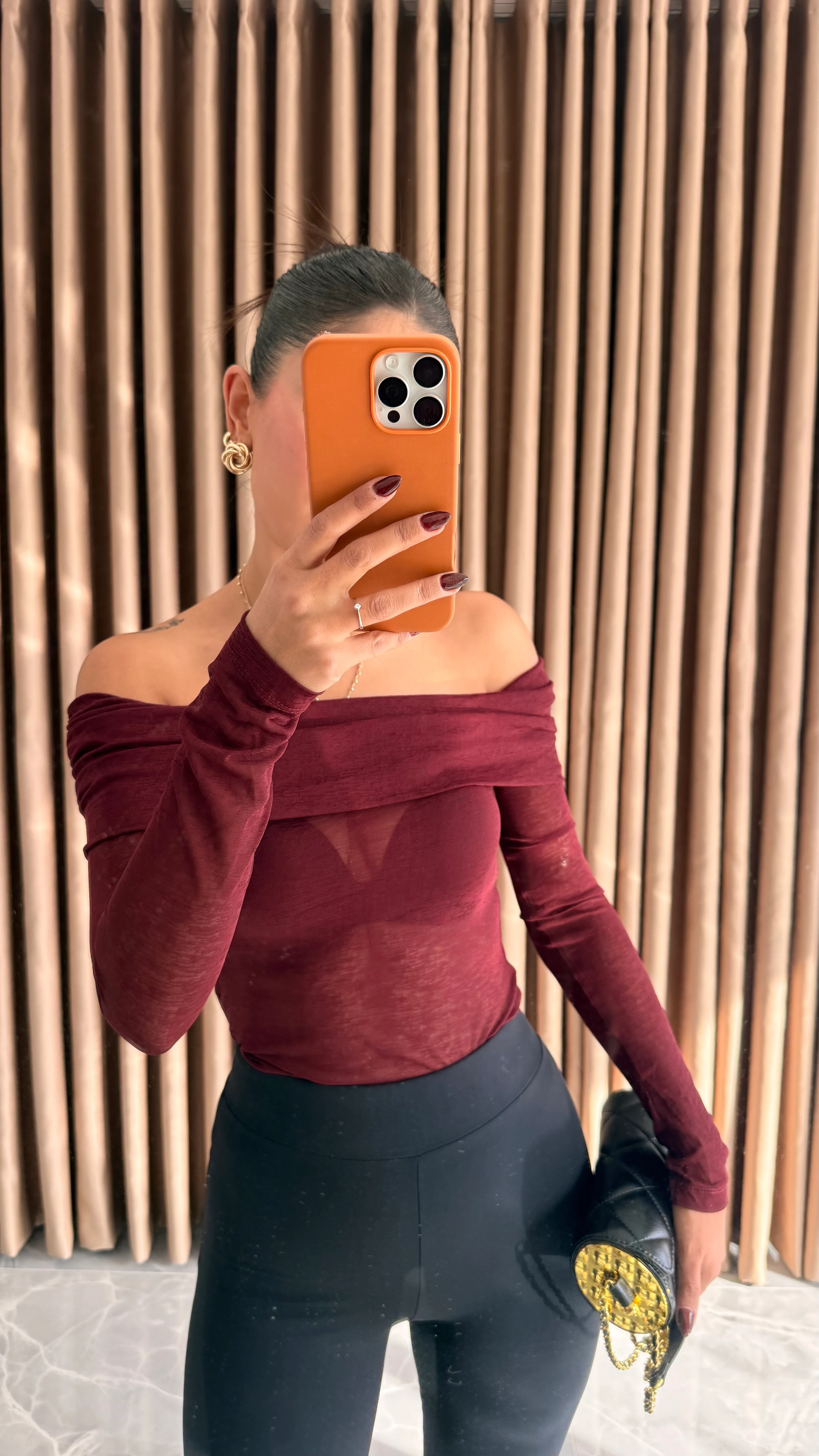 Madonna Yaka Transparan Bluz