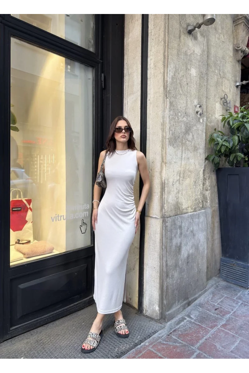 Osy Modal Yumuşak Dokulu Kumaş Bisiklet Yaka Sıfır Kolsuz Yırtmaçlı Uzun Elbise 