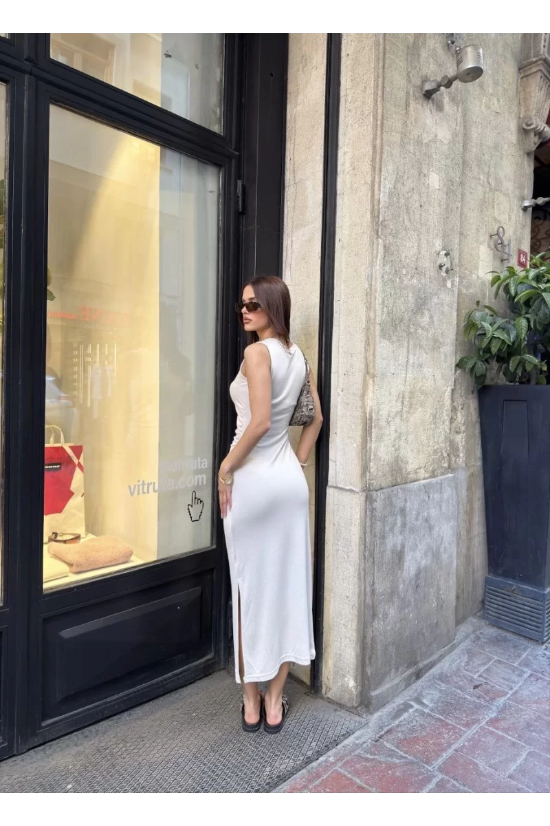 Osy Modal Yumuşak Dokulu Kumaş Bisiklet Yaka Sıfır Kolsuz Yırtmaçlı Uzun Elbise 